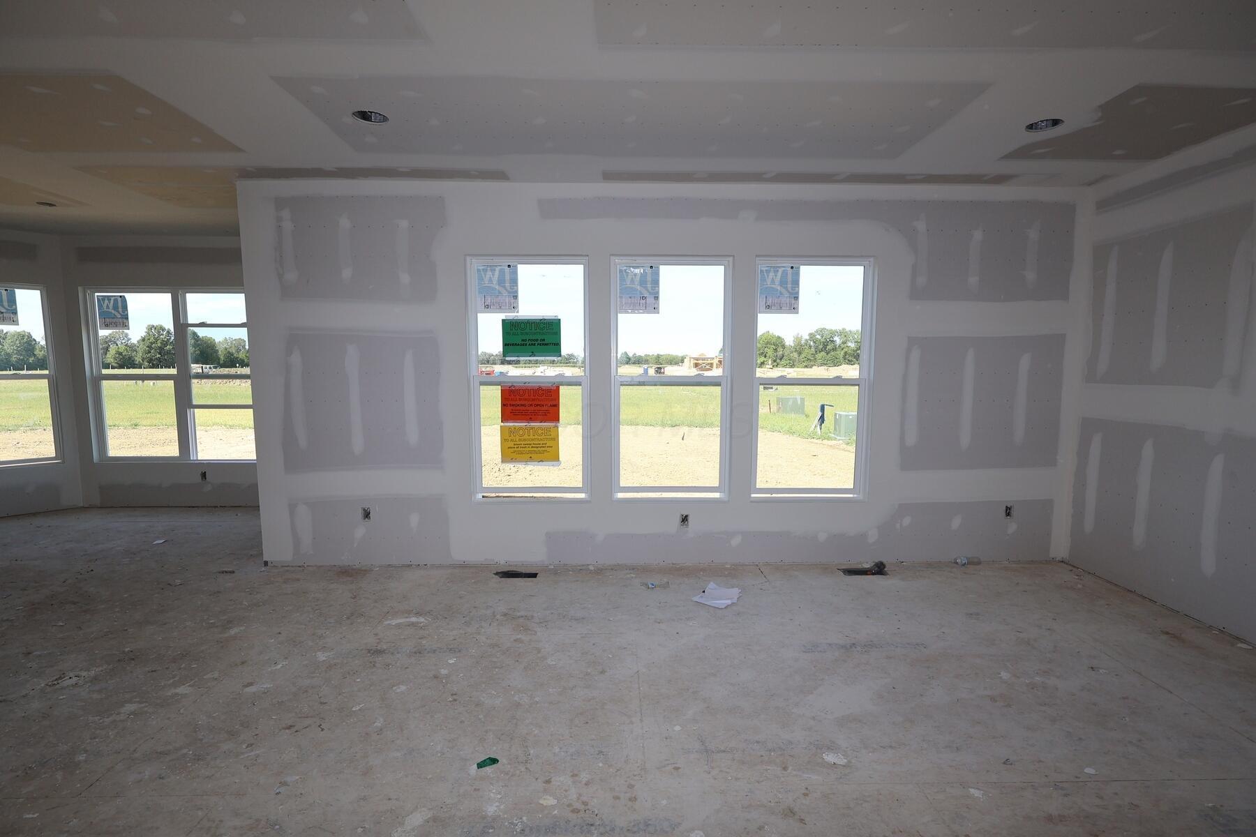 1534 Kenneth Drive Property Photo 3