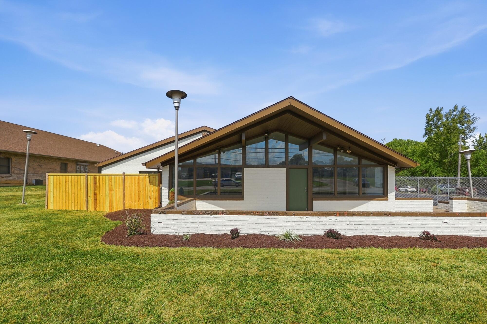 1200 E Home Road Property Photo 7