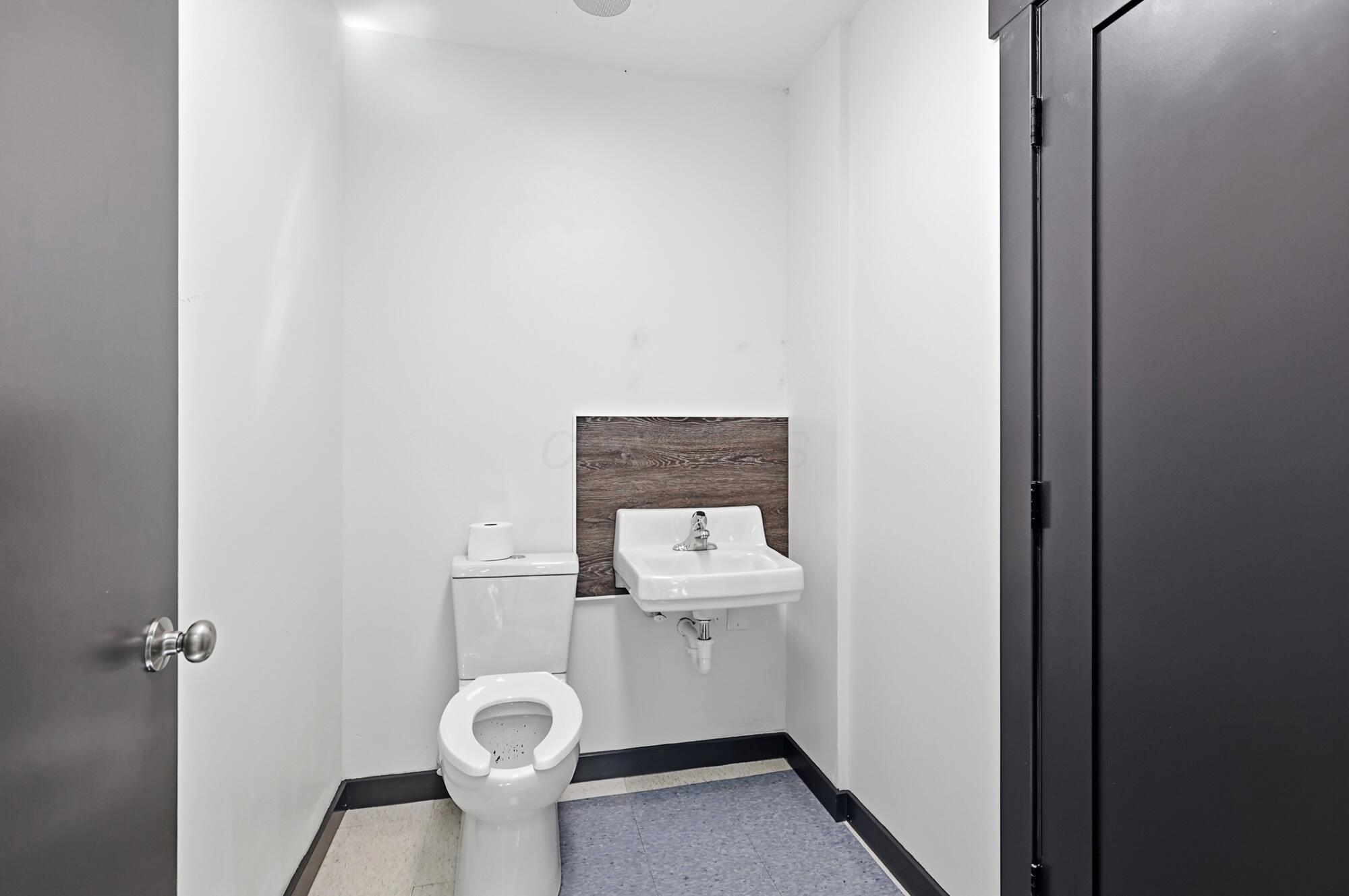 1200 E Home Road Property Photo 15