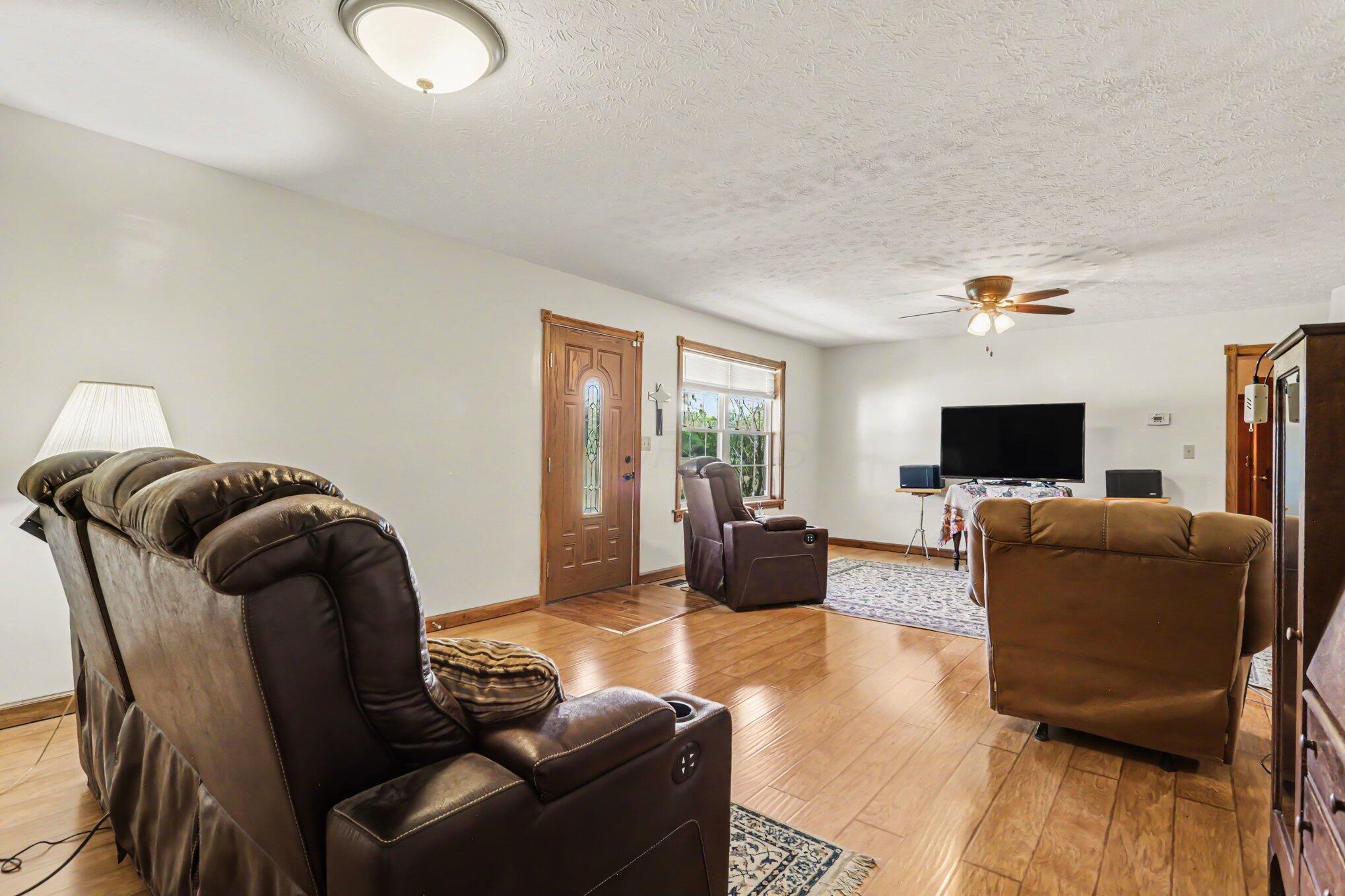 180 E Hydell Road Property Photo 7