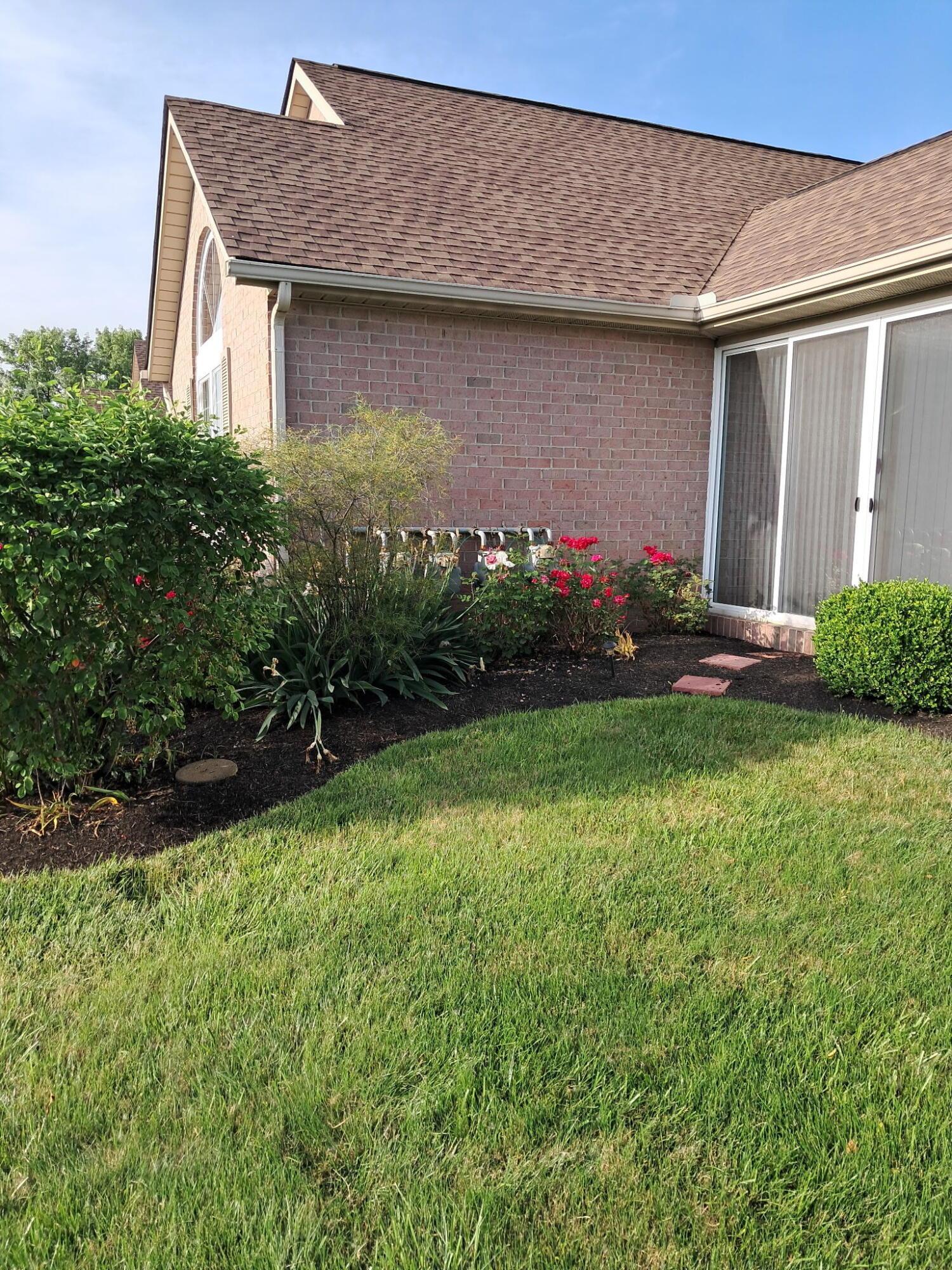 2018 Farmbrook Circle N Property Photo 7