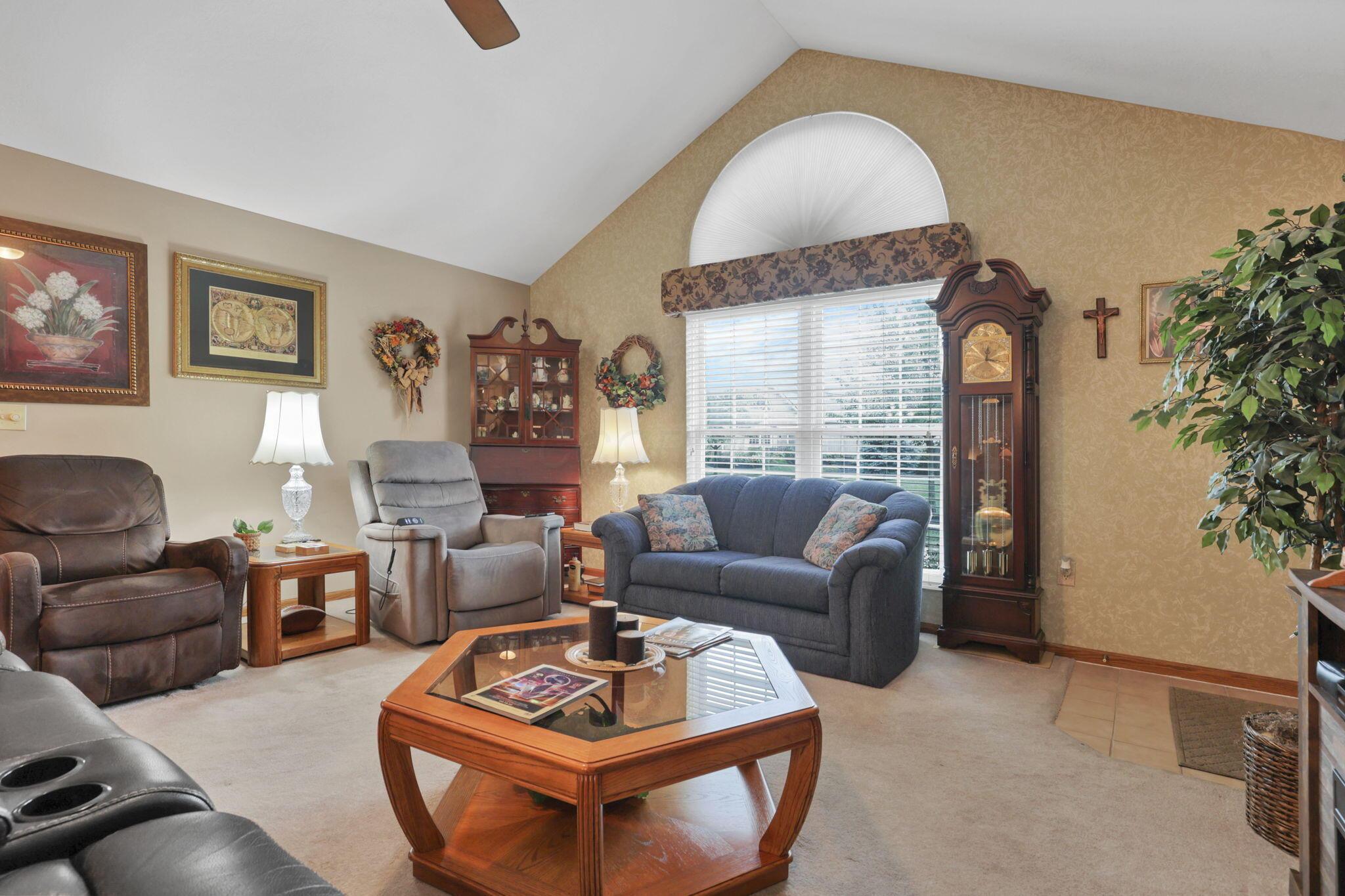 2018 Farmbrook Circle N Property Photo 14