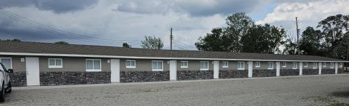 4245 W Lakeshore Drive Property Photo 1