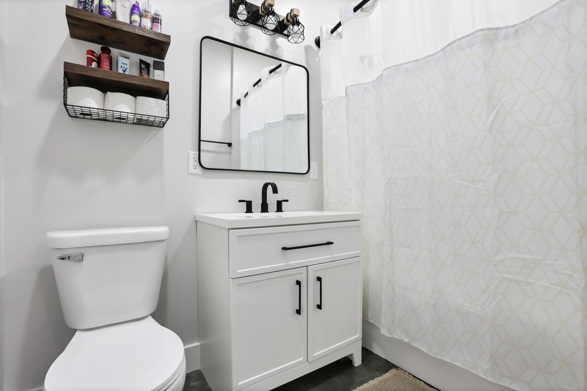 2694 Lees Road Property Photo 15