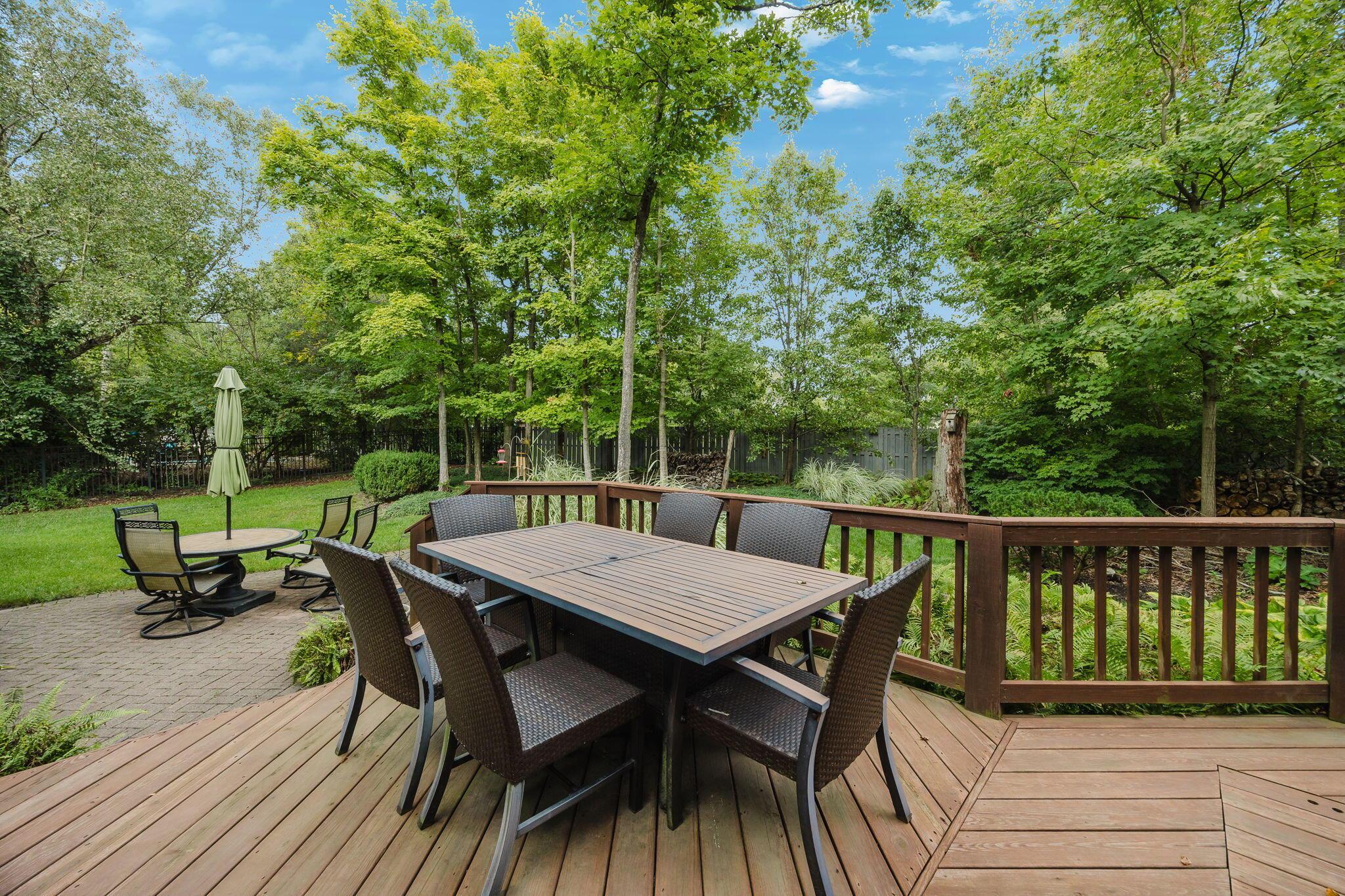 9494 Timberbank Circle Property Photo 3