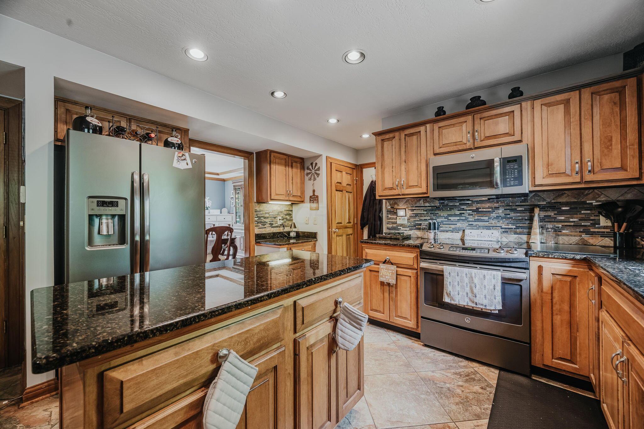 9494 Timberbank Circle Property Photo 17