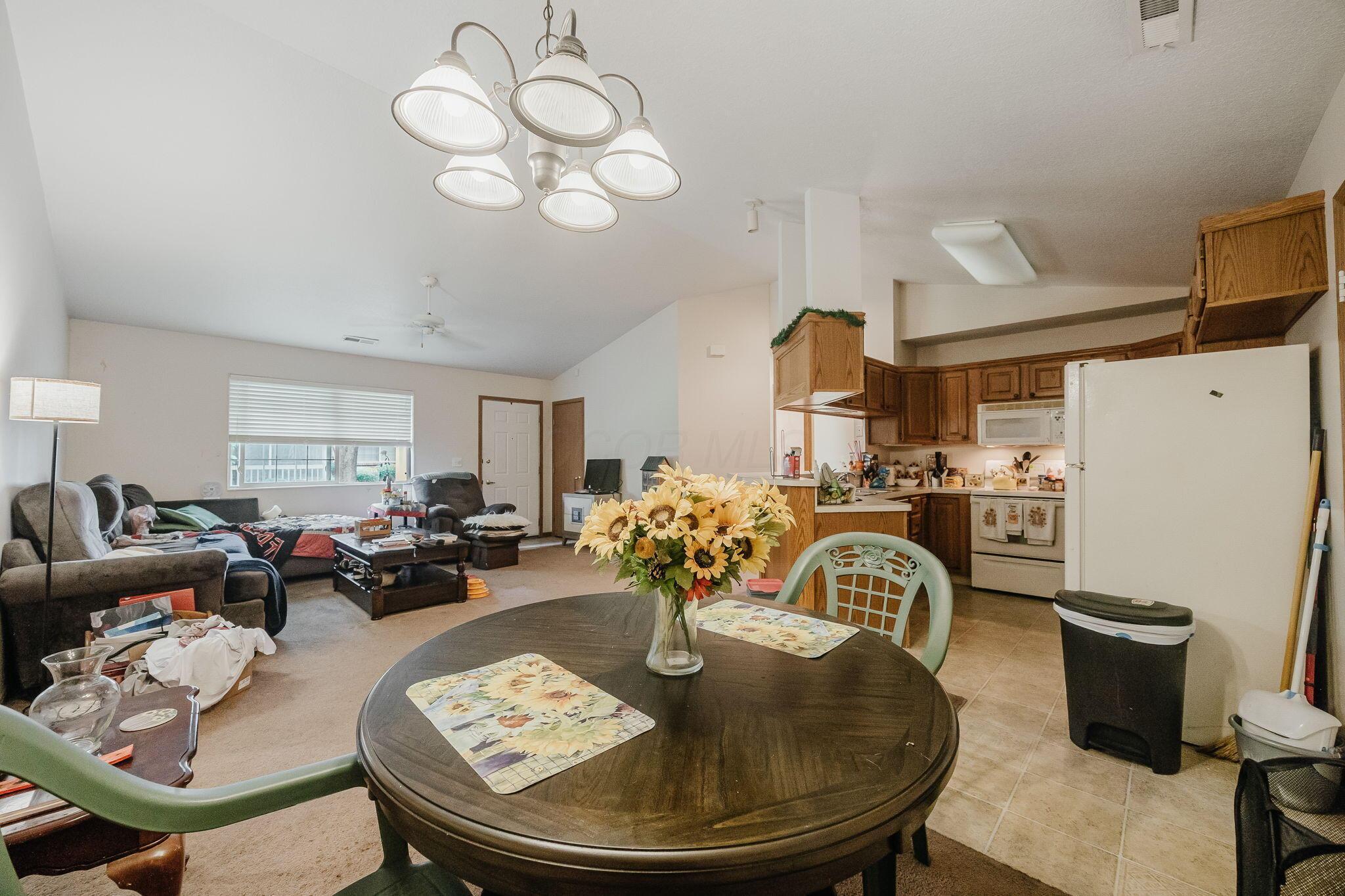 4100 Castel Drive Property Photo 11