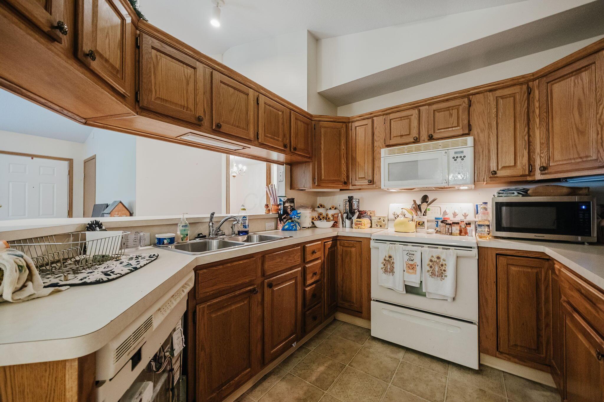 4100 Castel Drive Property Photo 13