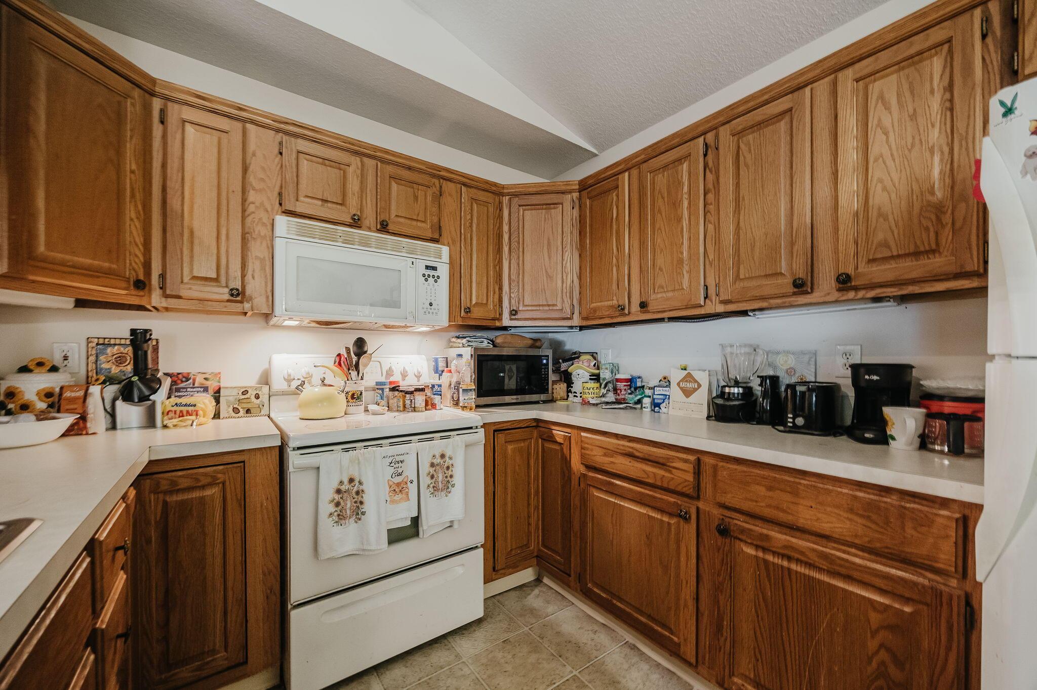4100 Castel Drive Property Photo 14