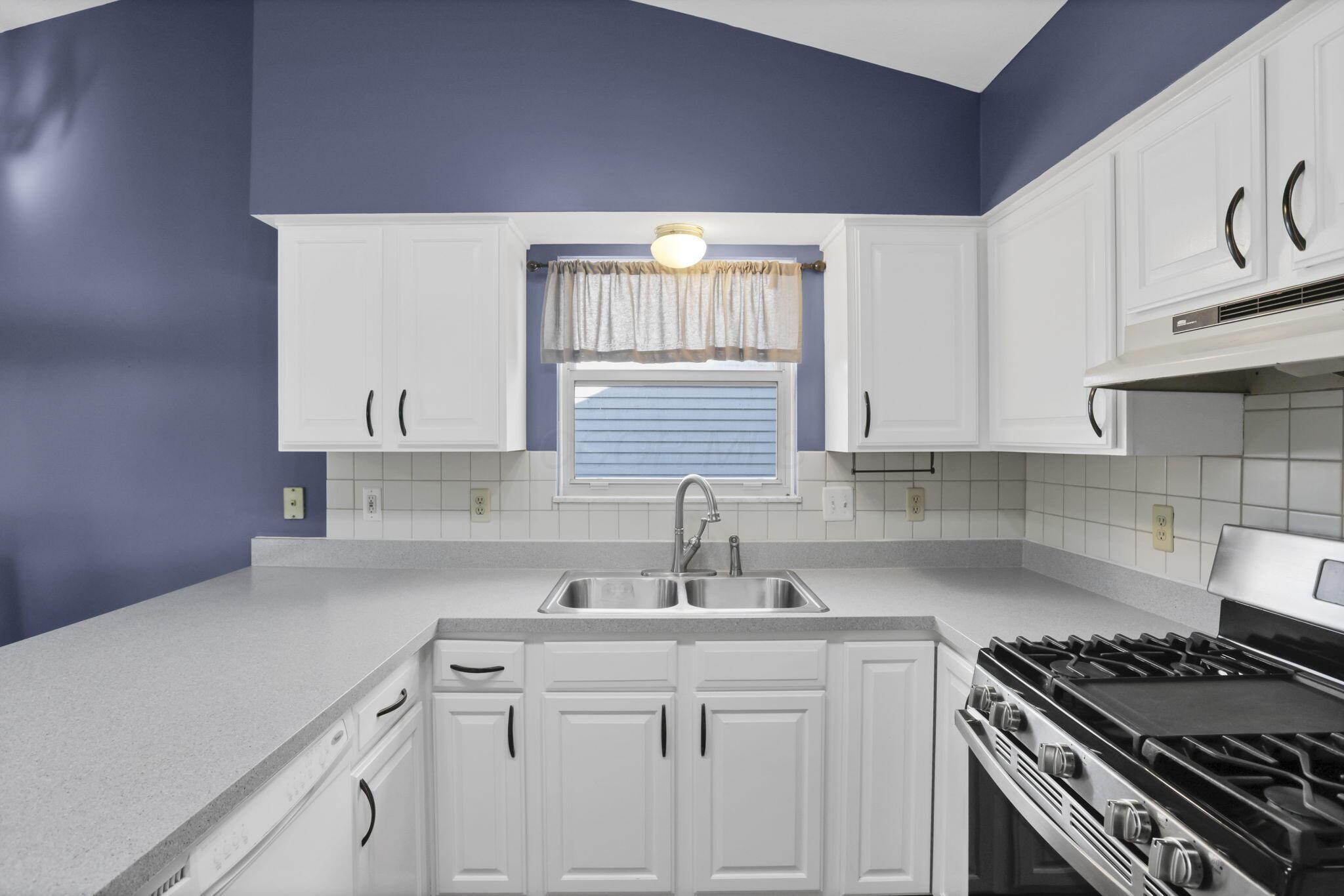 5725 Saucony Drive Property Photo 17