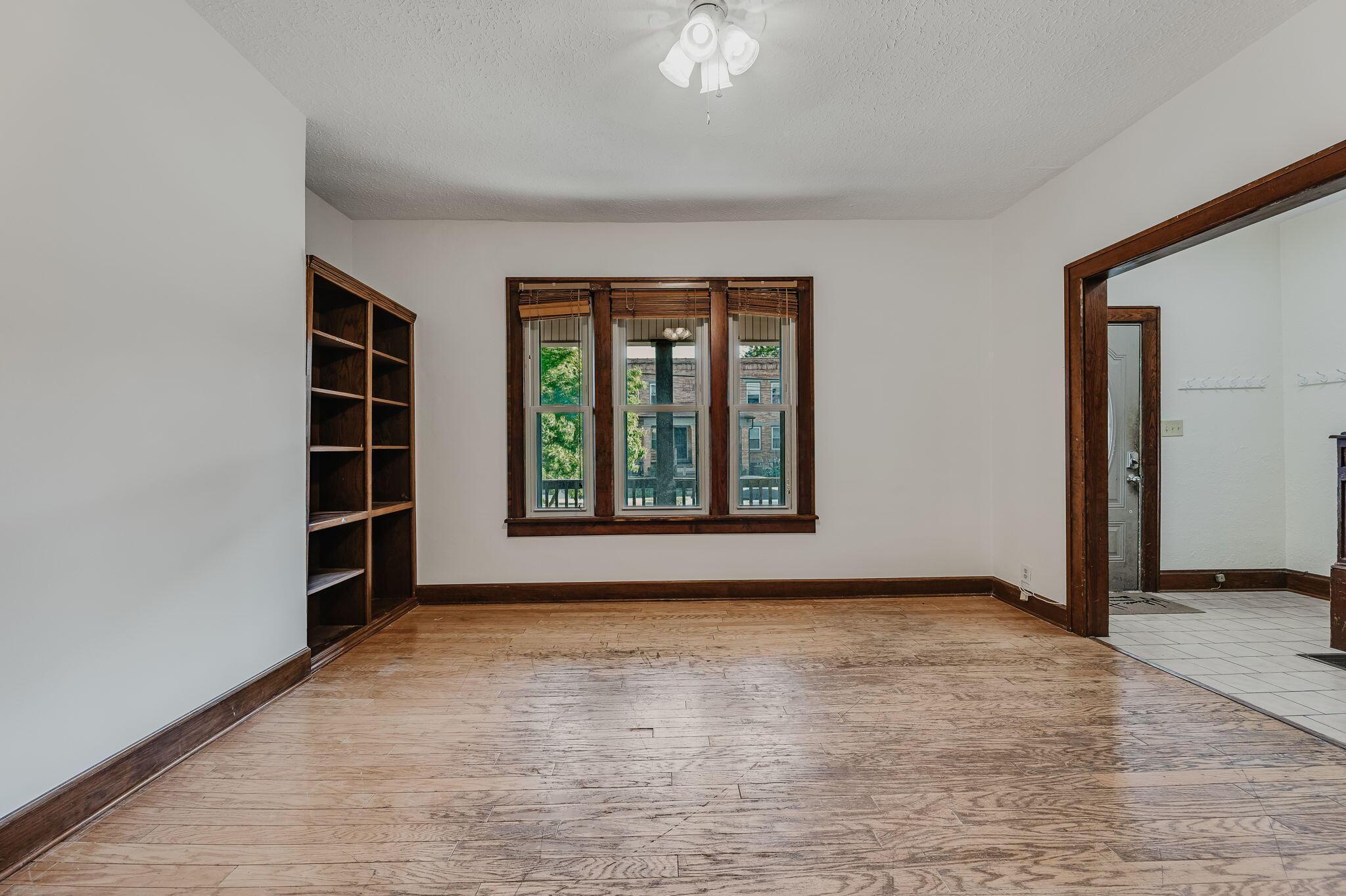 430 Clinton Street Property Photo 18