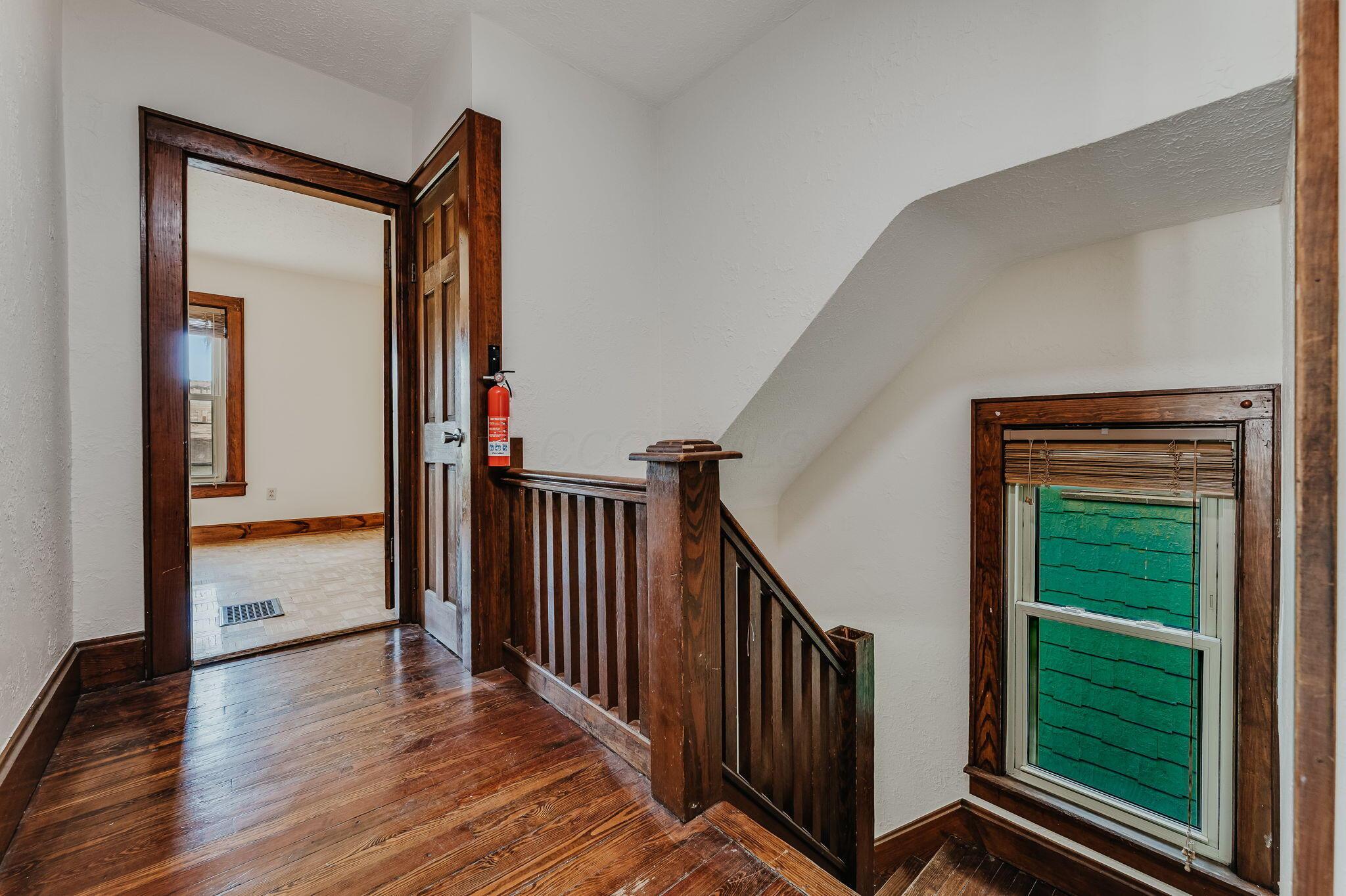 430 Clinton Street Property Photo 27