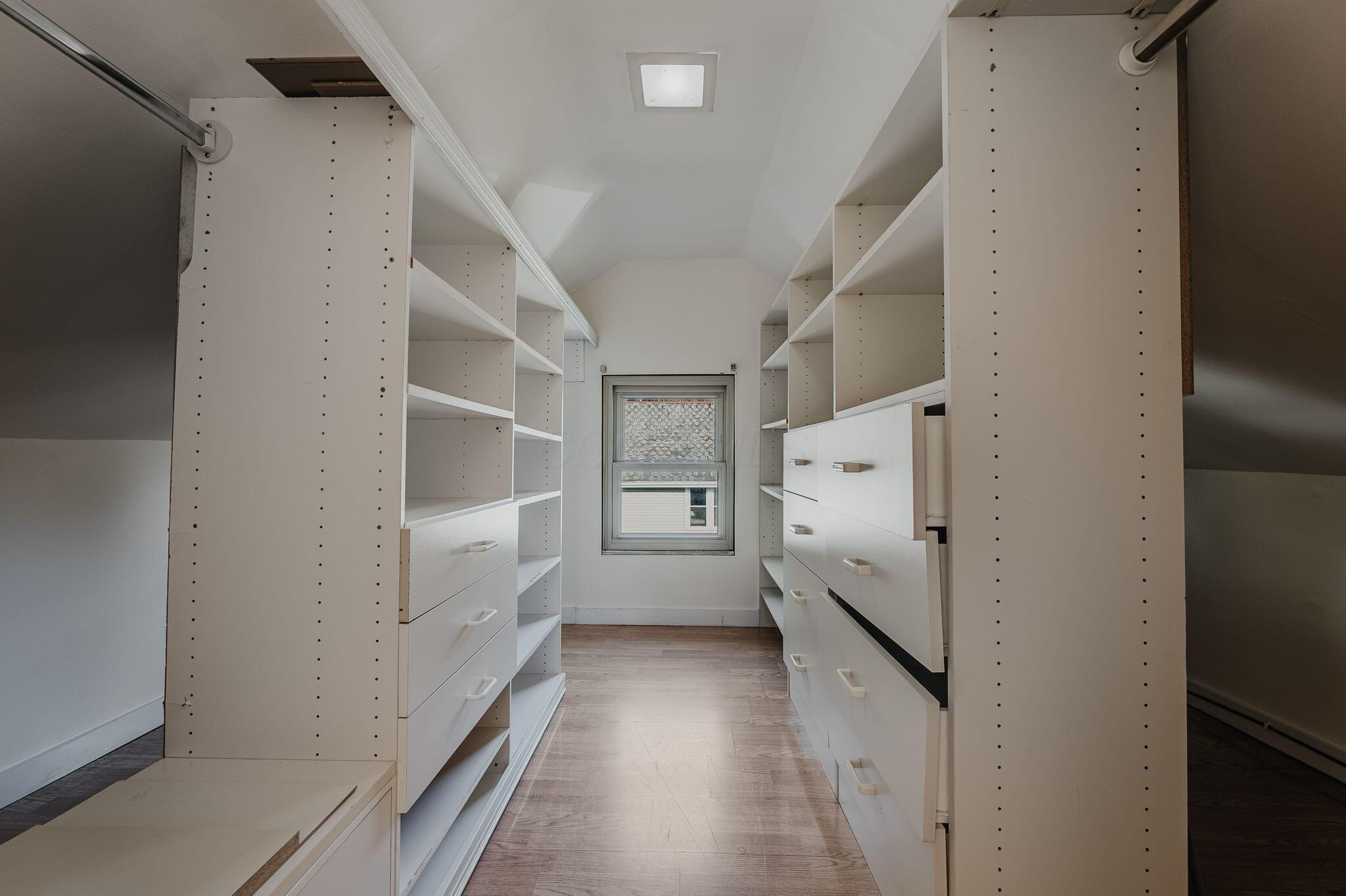 430 Clinton Street Property Photo 40
