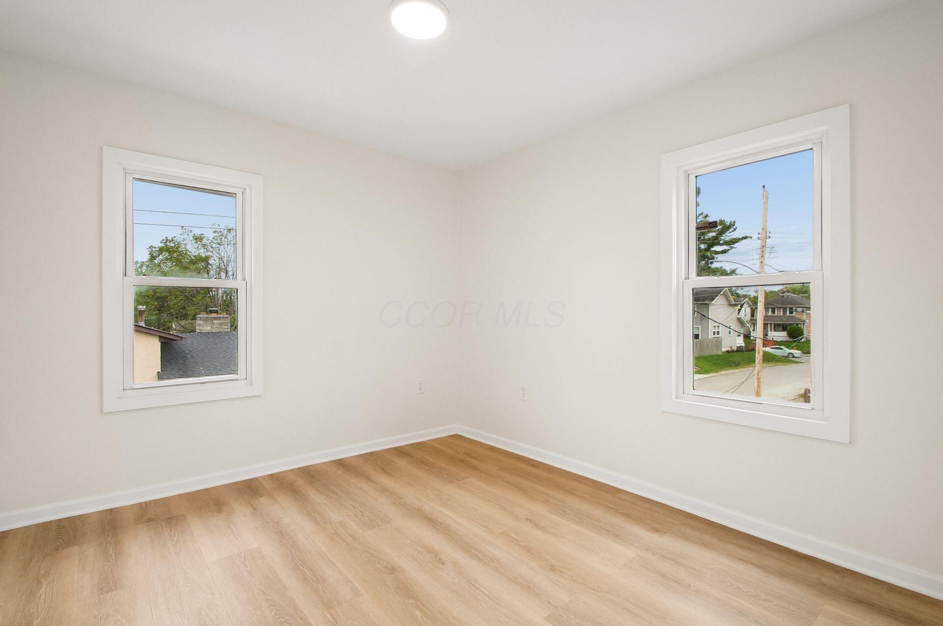 407 S Wayne Avenue Property Photo 16