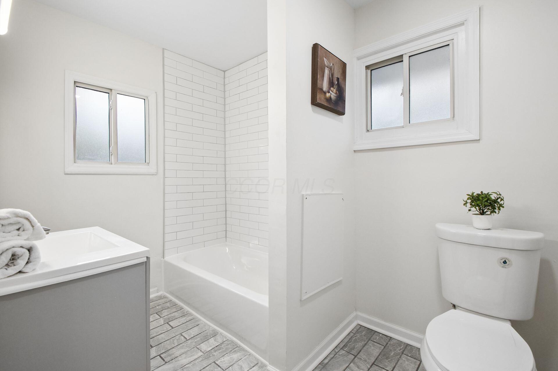407 S Wayne Avenue Property Photo 18