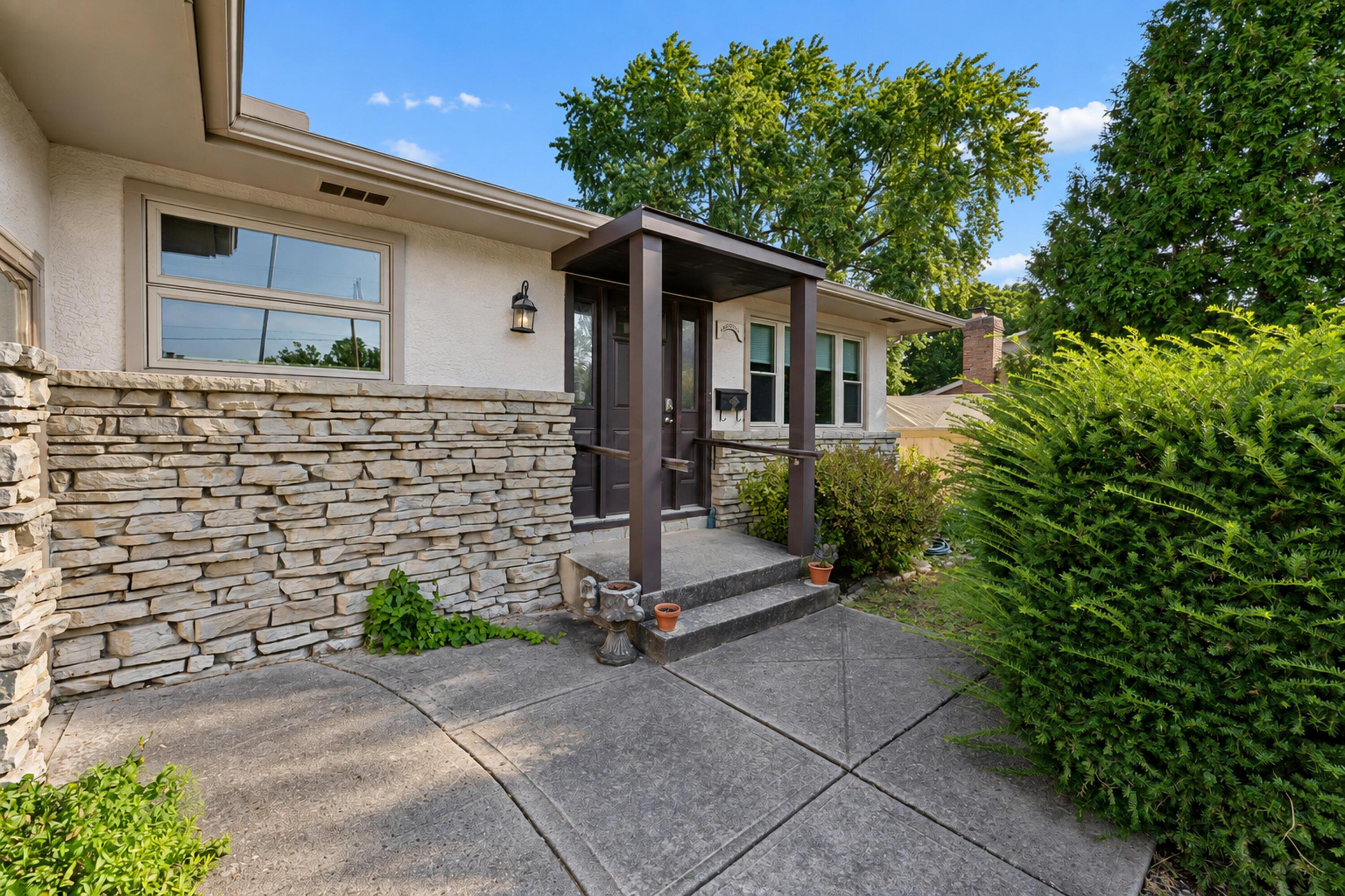 1120 Woodmere Road Property Photo 3