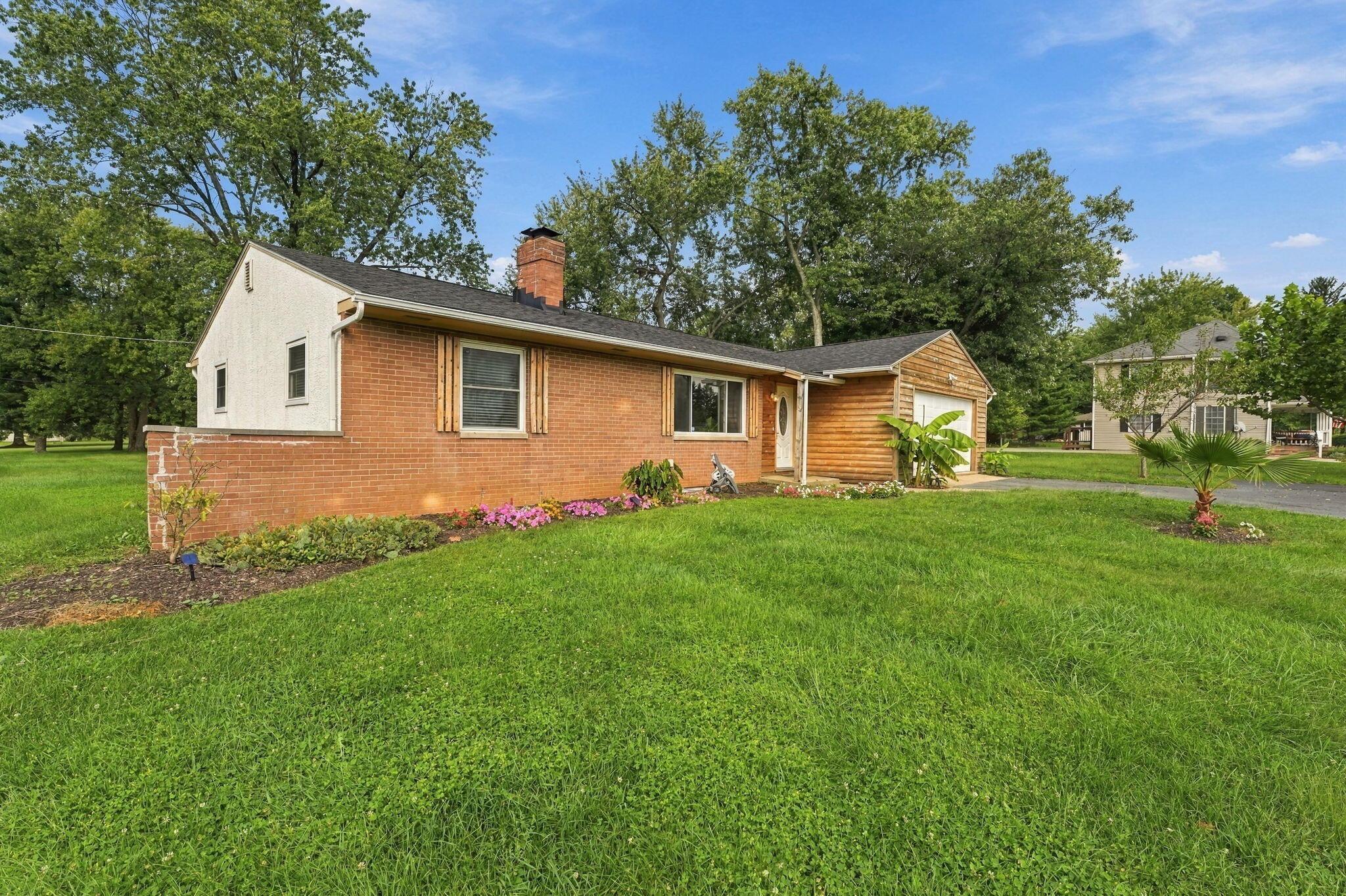 7698 Blacklick-eastern Road Nw Property Photo 2