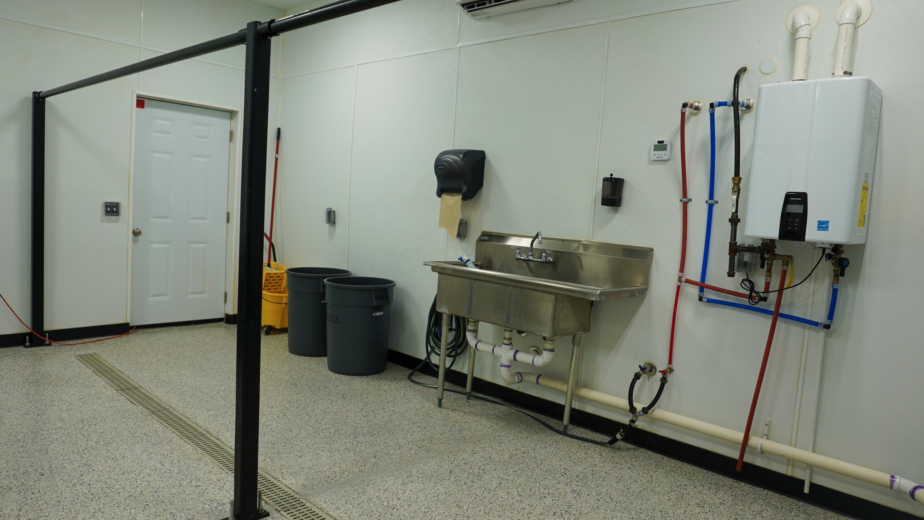 226034701 Property Photo 23