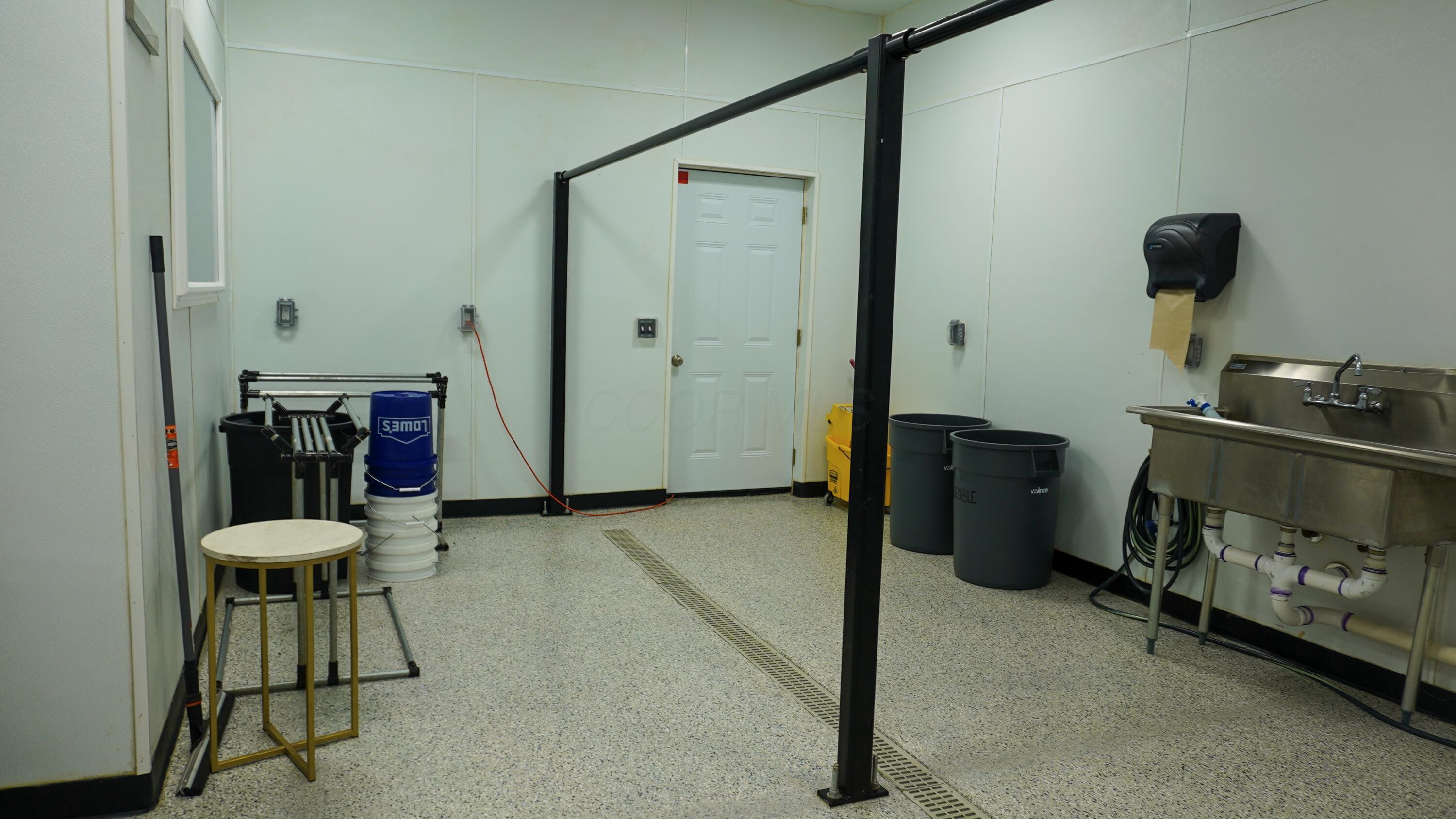 226034701 Property Photo 24