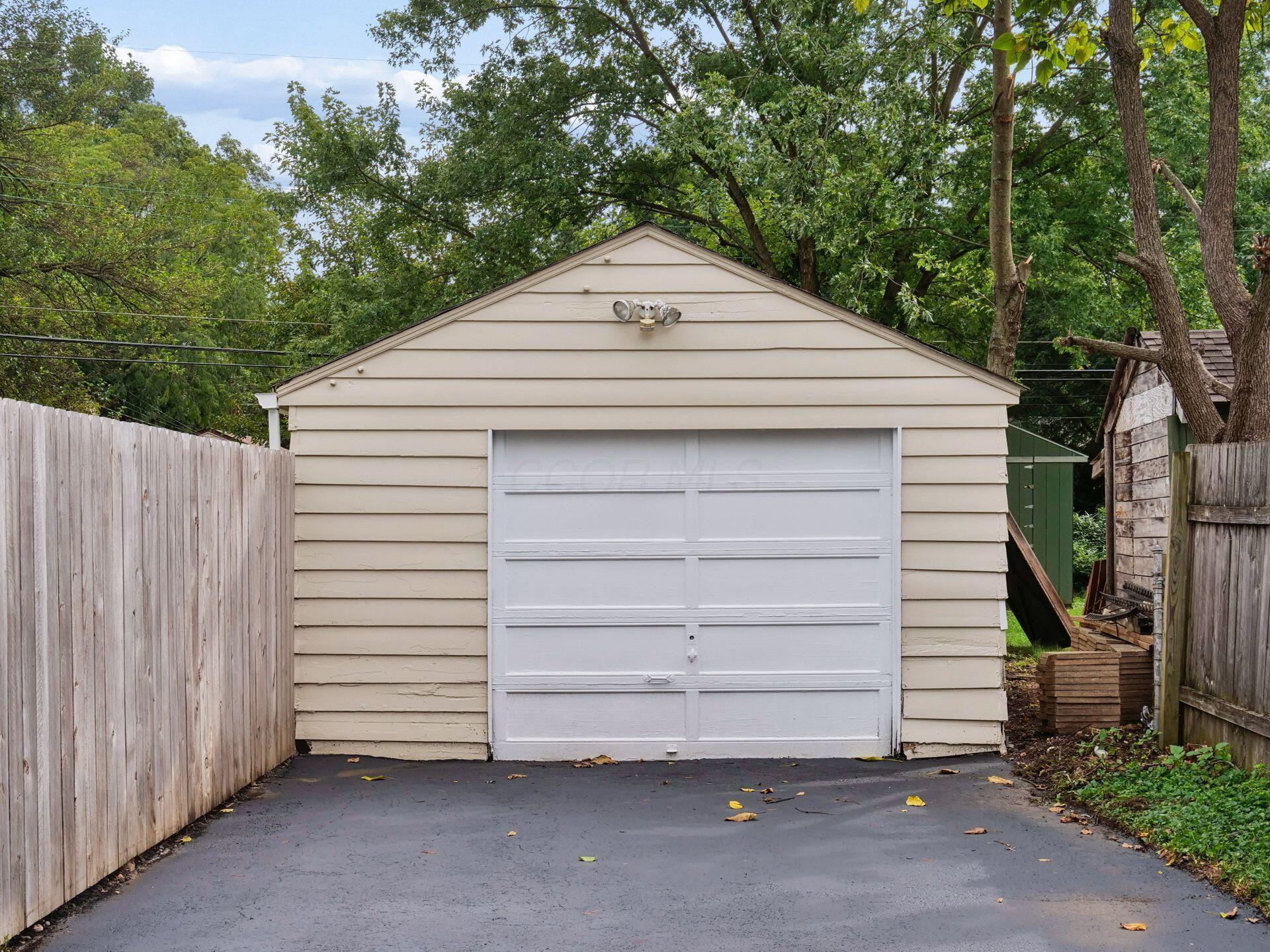 633 Wetmore Road Property Photo 35
