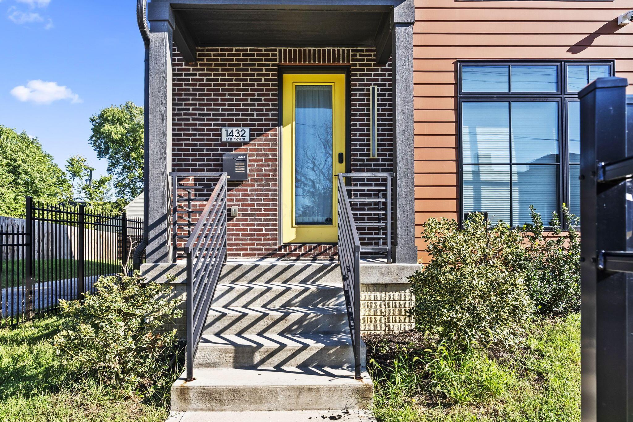 1432 E Rich Street Property Photo 2