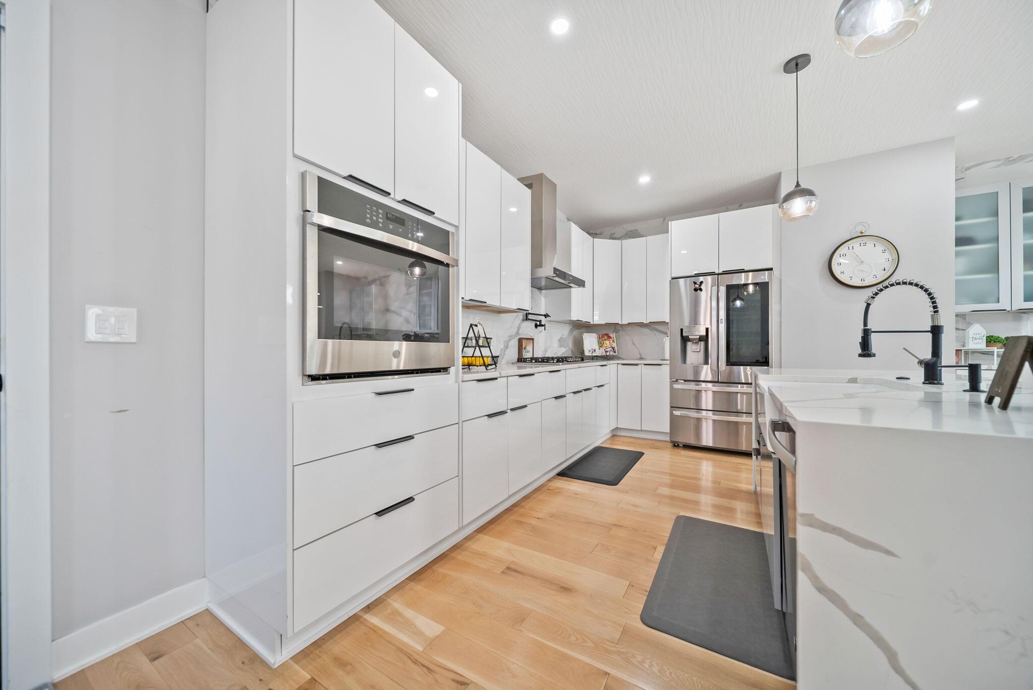 1432 E Rich Street Property Photo 8