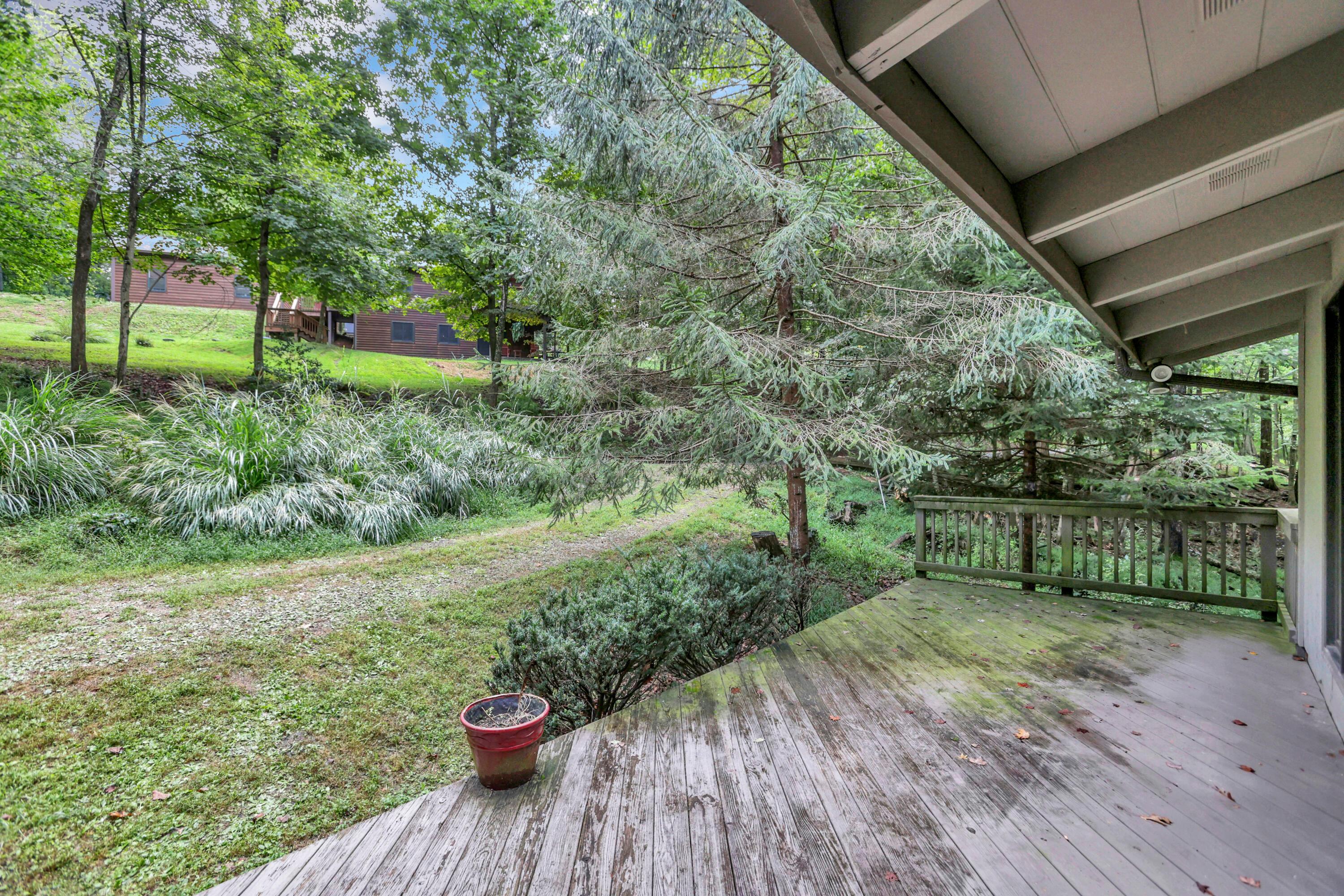191 Apache Lane Property Photo 6