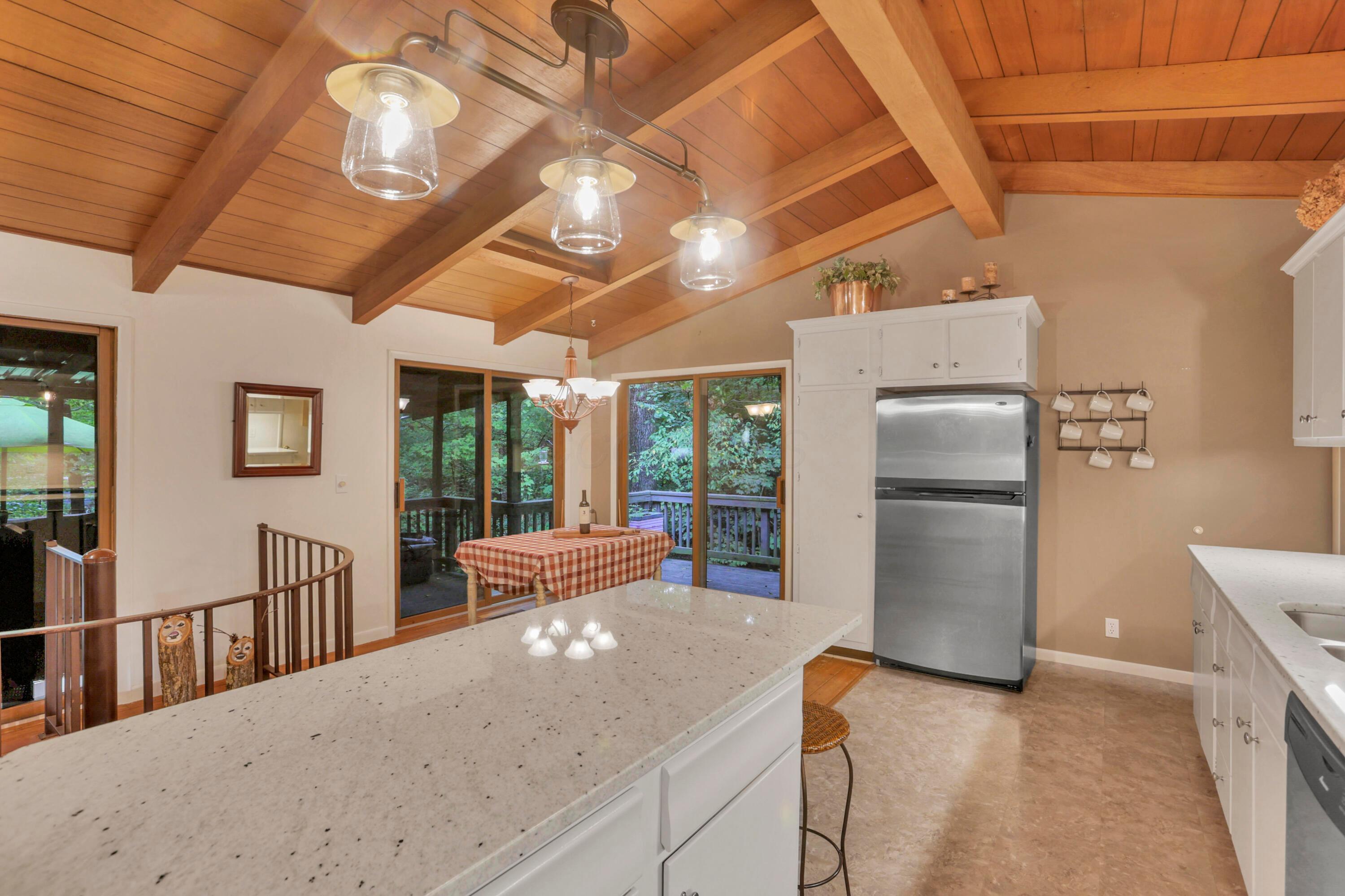 191 Apache Lane Property Photo 23