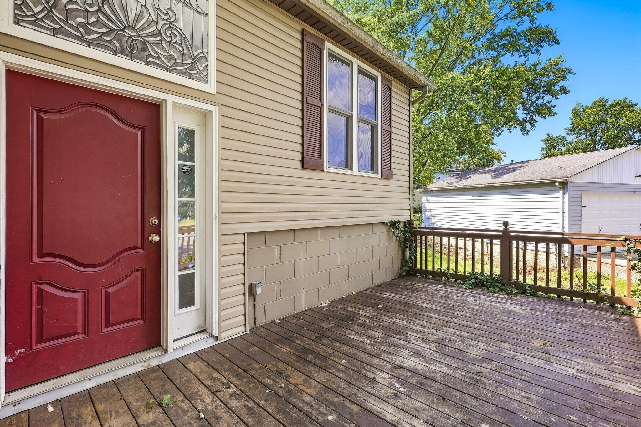 4943 Old Tree Avenue Property Photo 4