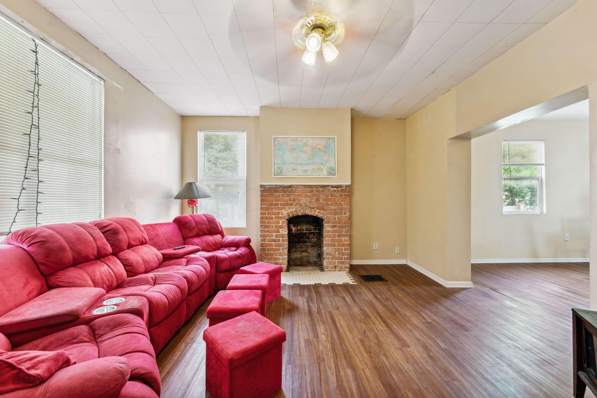 422 Chittenden Avenue Property Photo 9