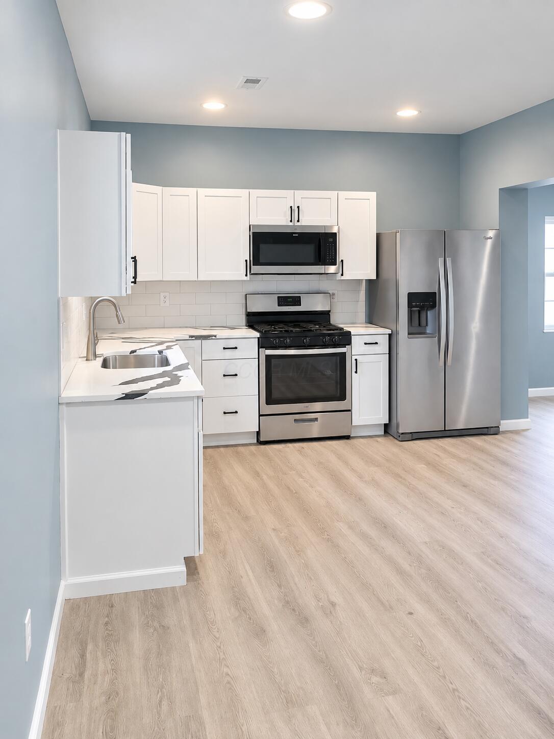 575 Darius Street Property Photo 2