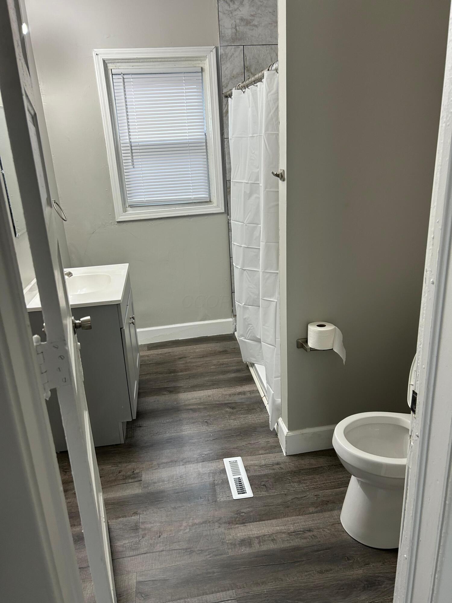 226034738 Property Photo 24
