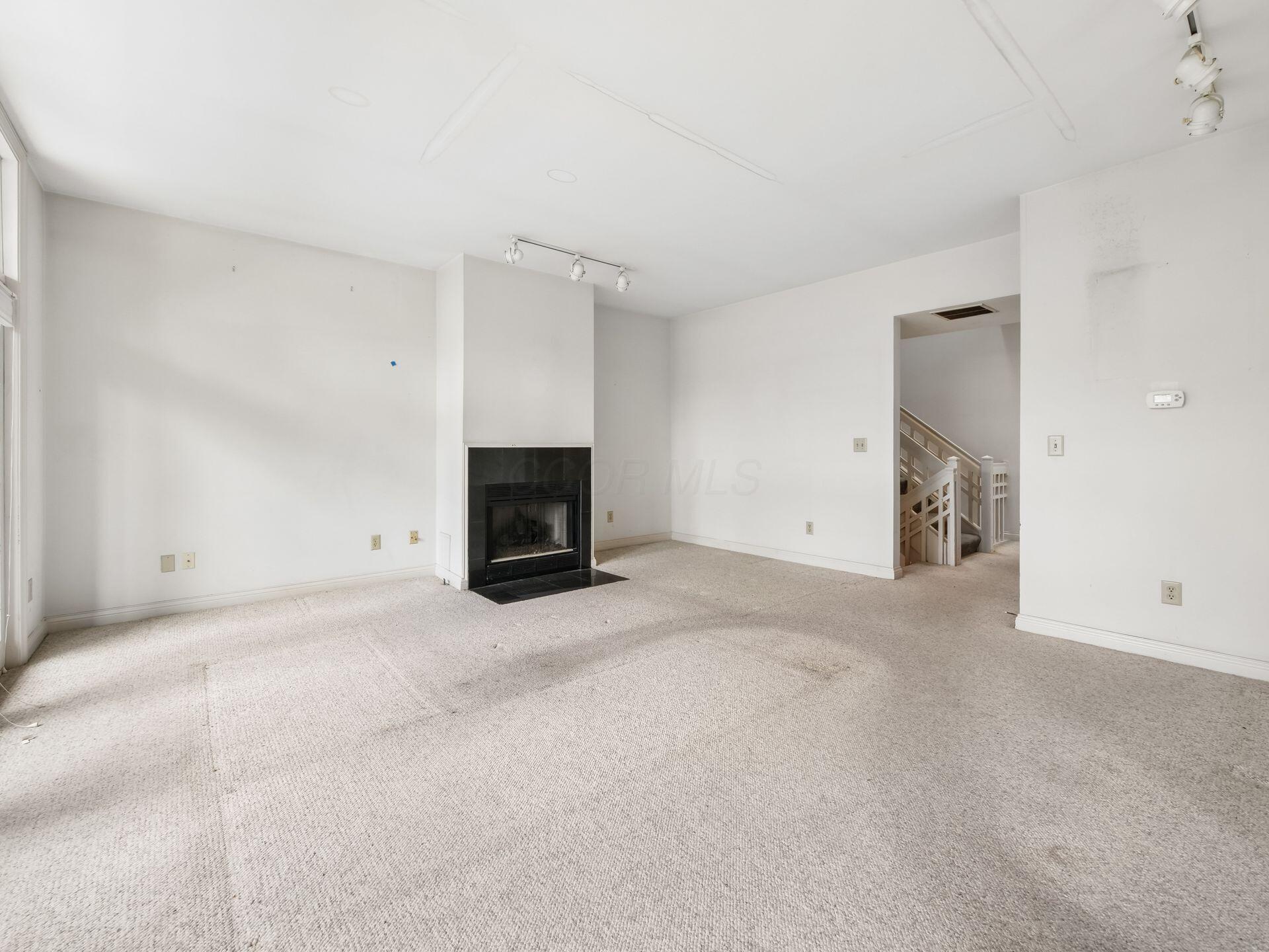 719 Sycamore Place Property Photo 14