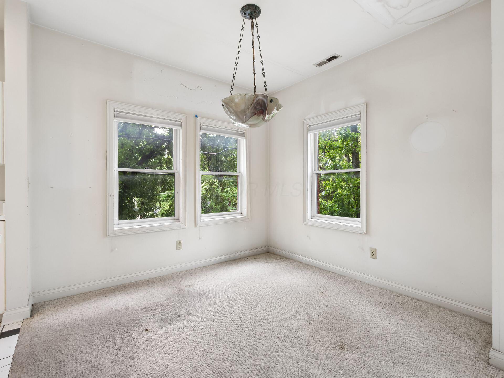 719 Sycamore Place Property Photo 15
