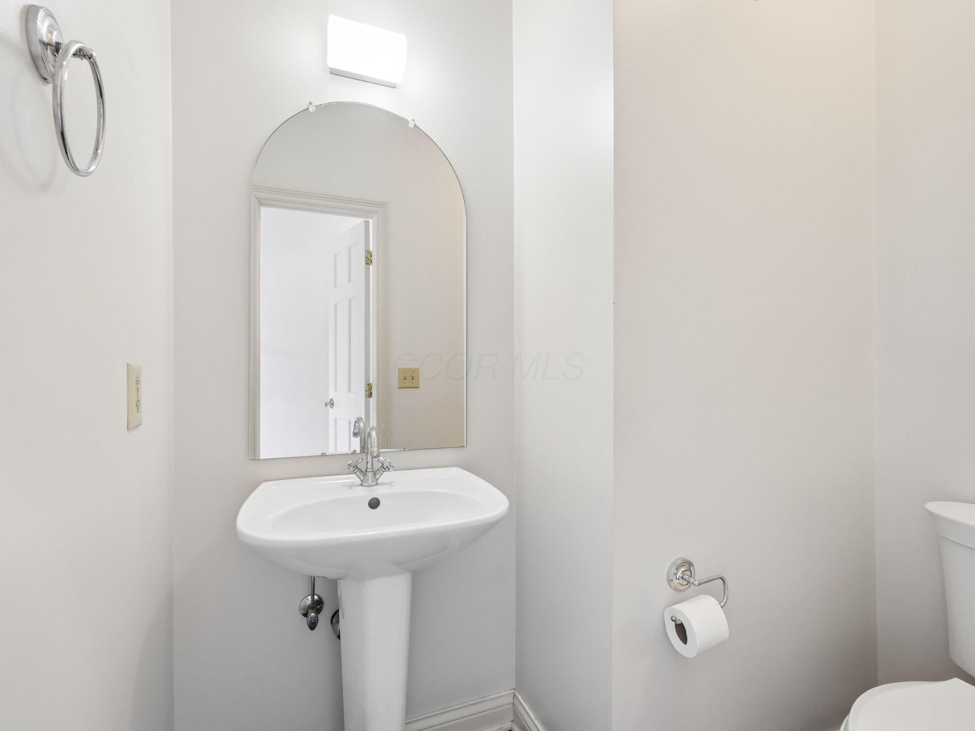 719 Sycamore Place Property Photo 24