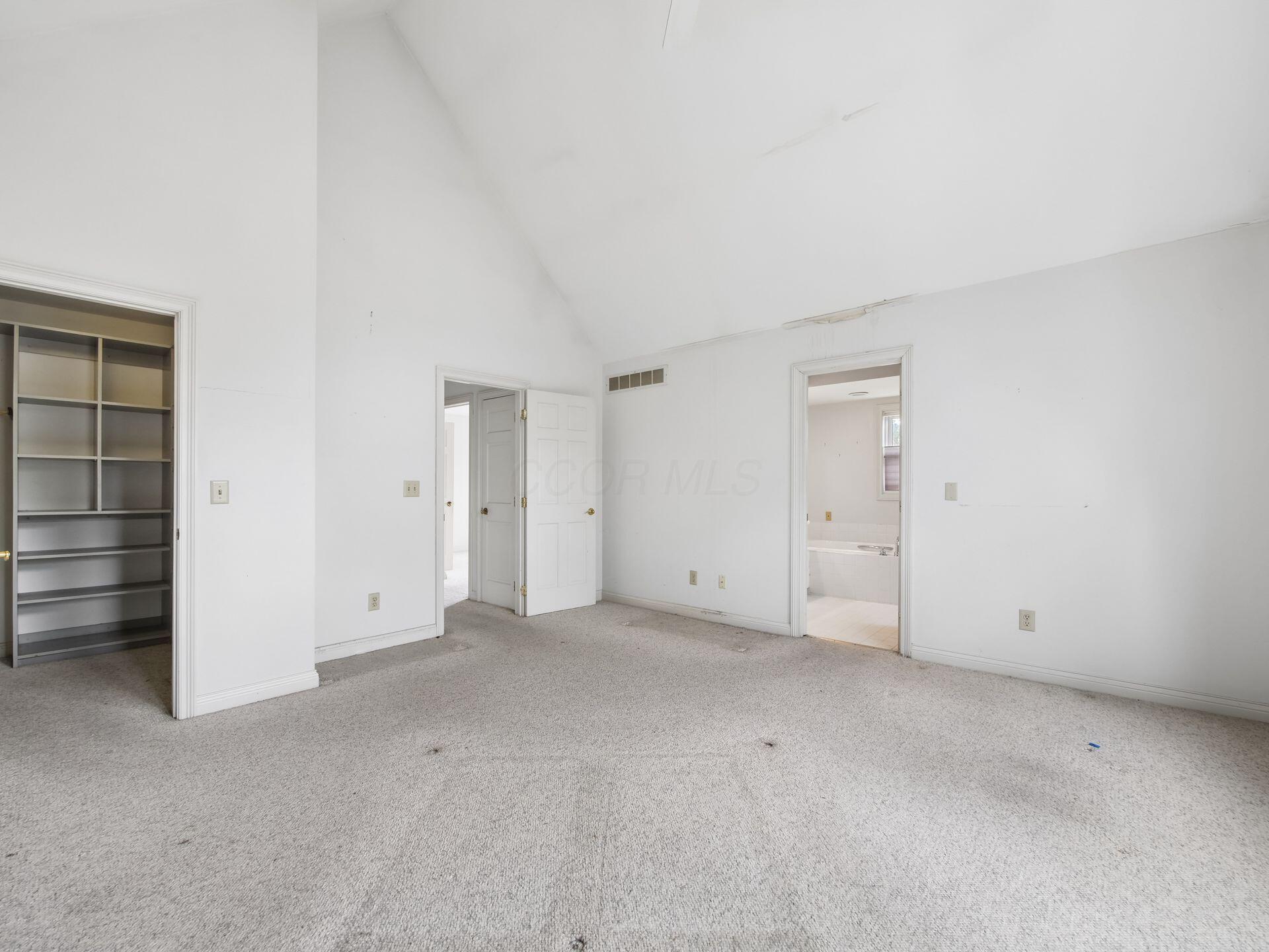 719 Sycamore Place Property Photo 34