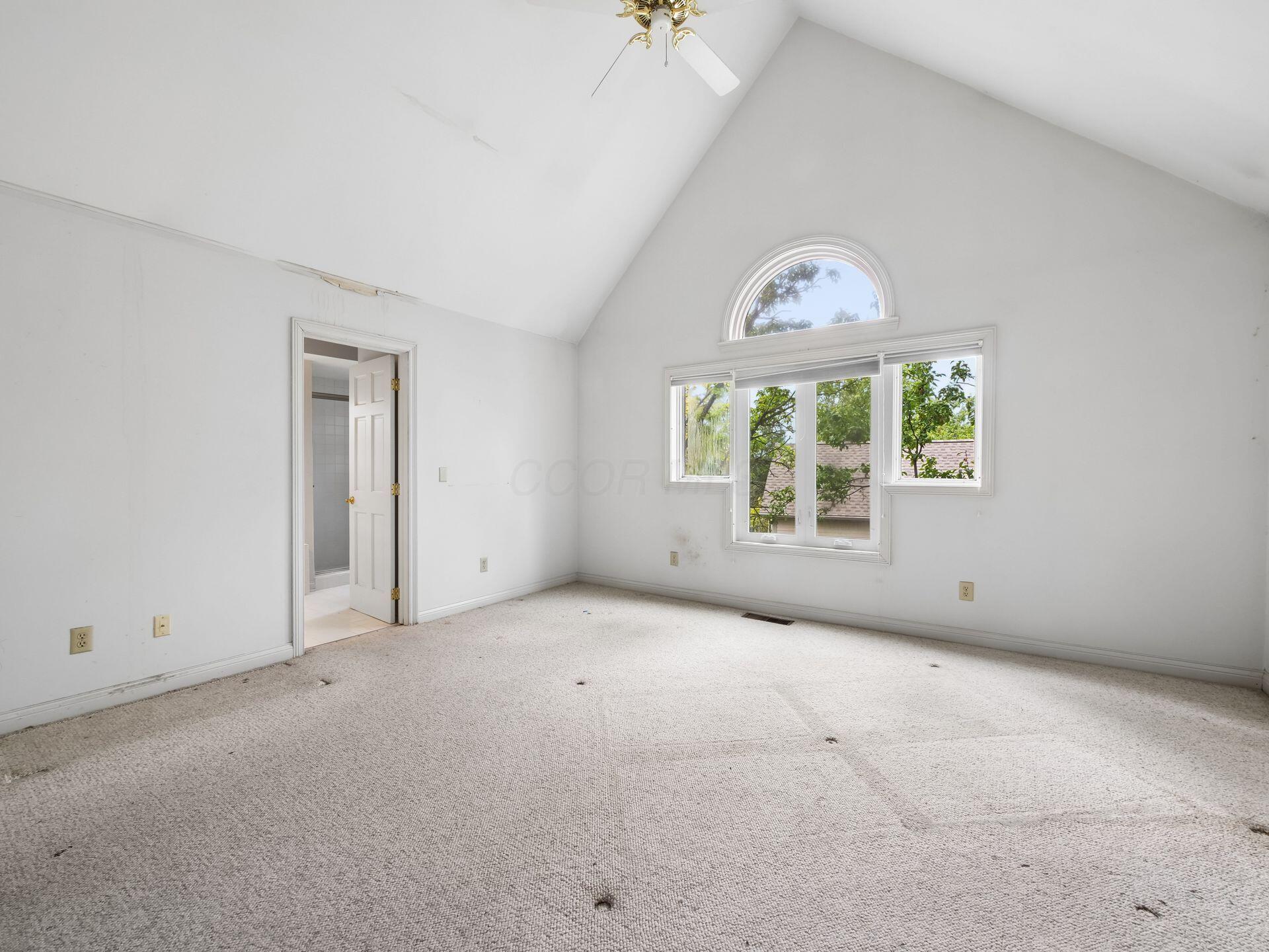 719 Sycamore Place Property Photo 35