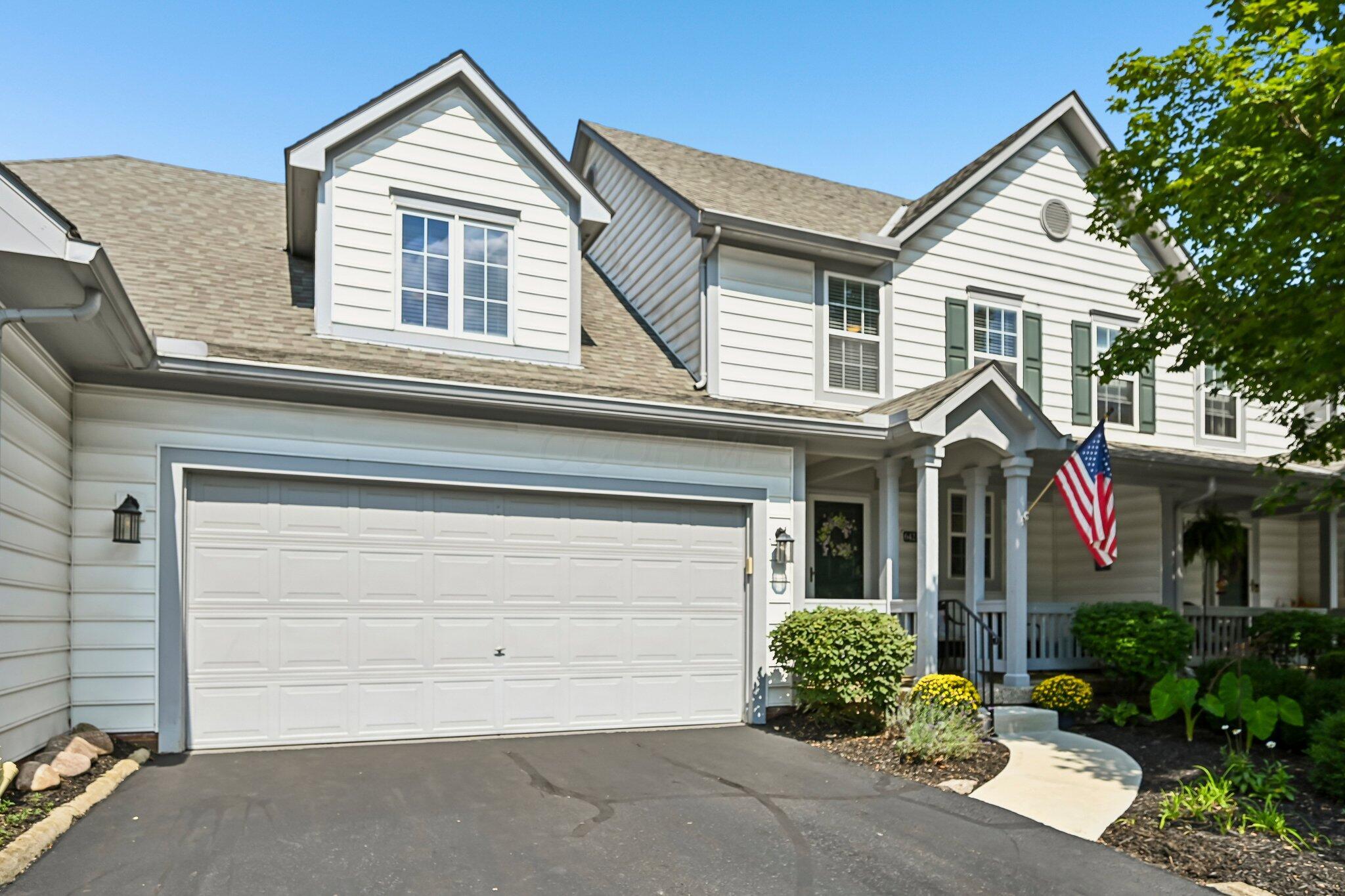 6423 Upper Lake Circle Property Photo 2
