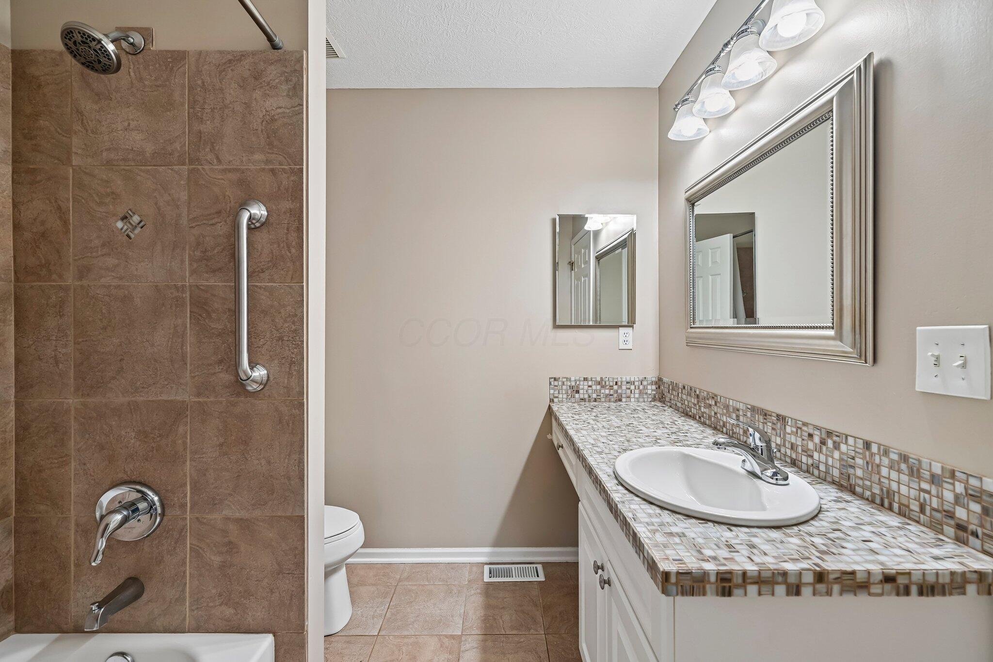 6423 Upper Lake Circle Property Photo 41