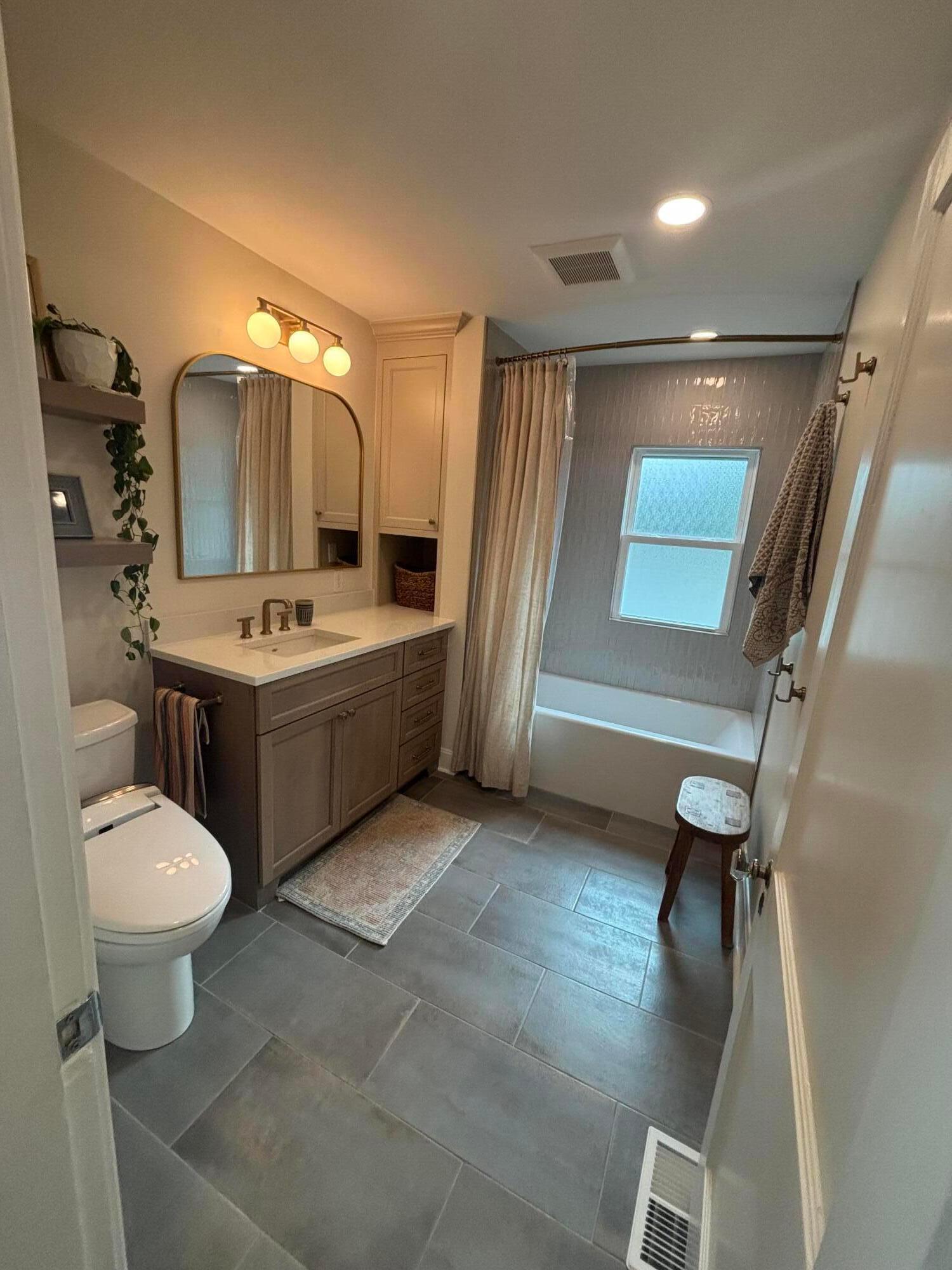 1336 Lincoln Road Property Photo 4