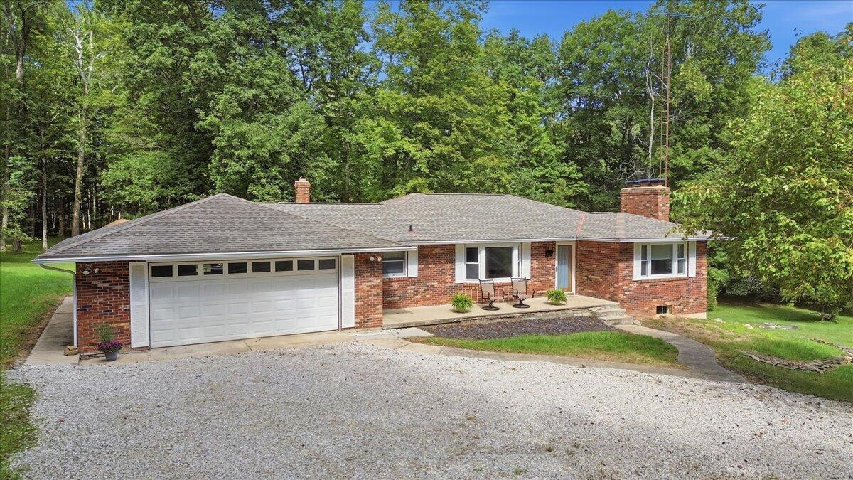 8723 Keys Road Property Photo 2