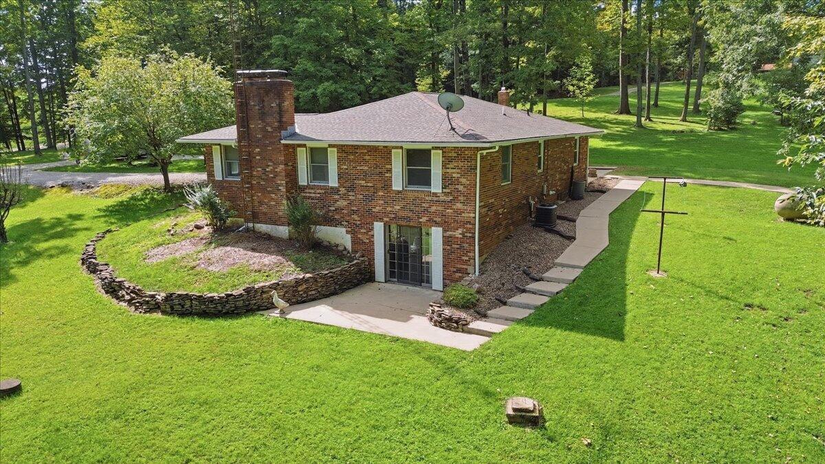 8723 Keys Road Property Photo 4