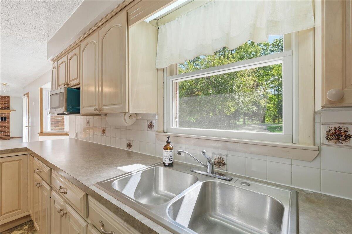 8723 Keys Road Property Photo 24