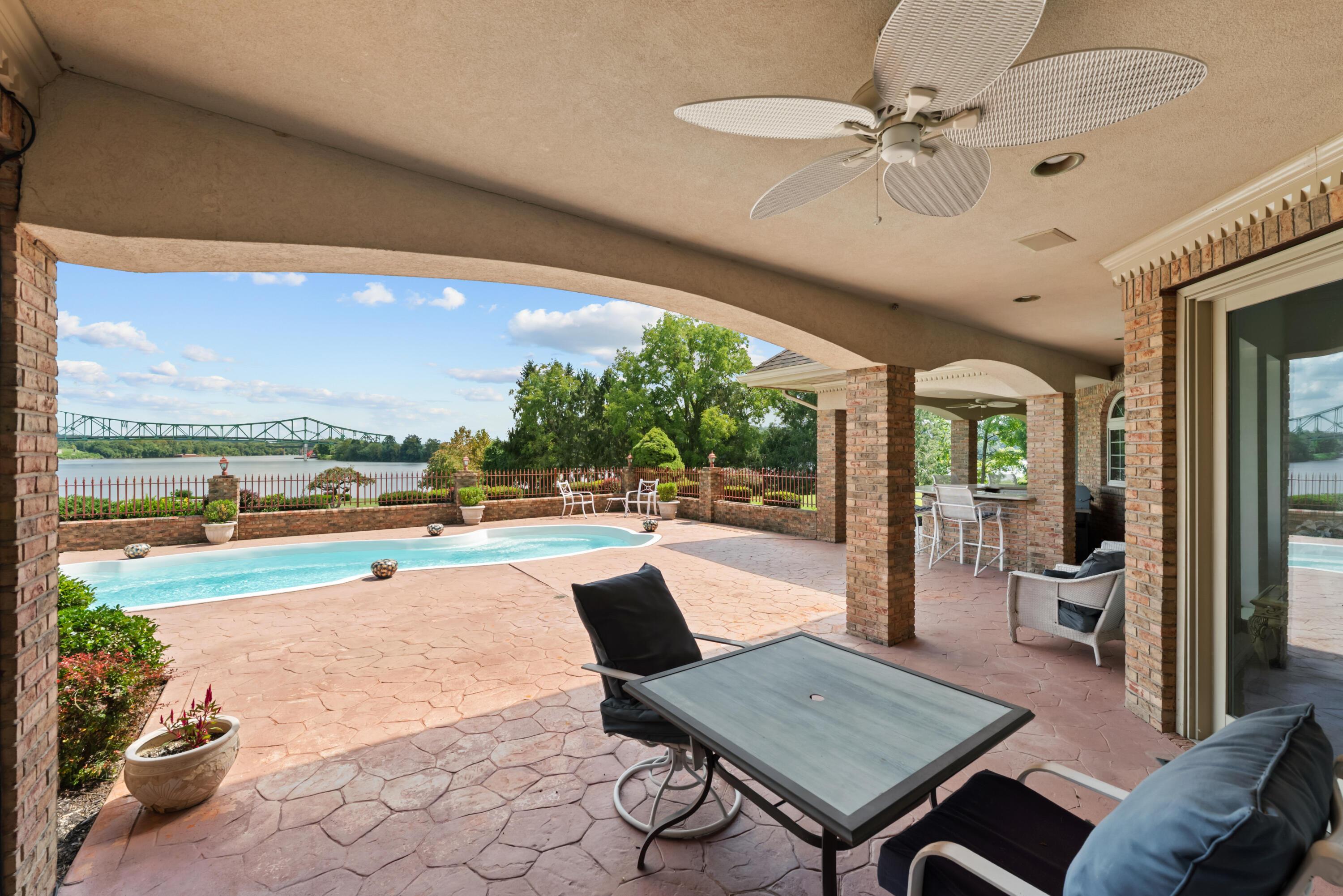 16 River Street Property Photo 7