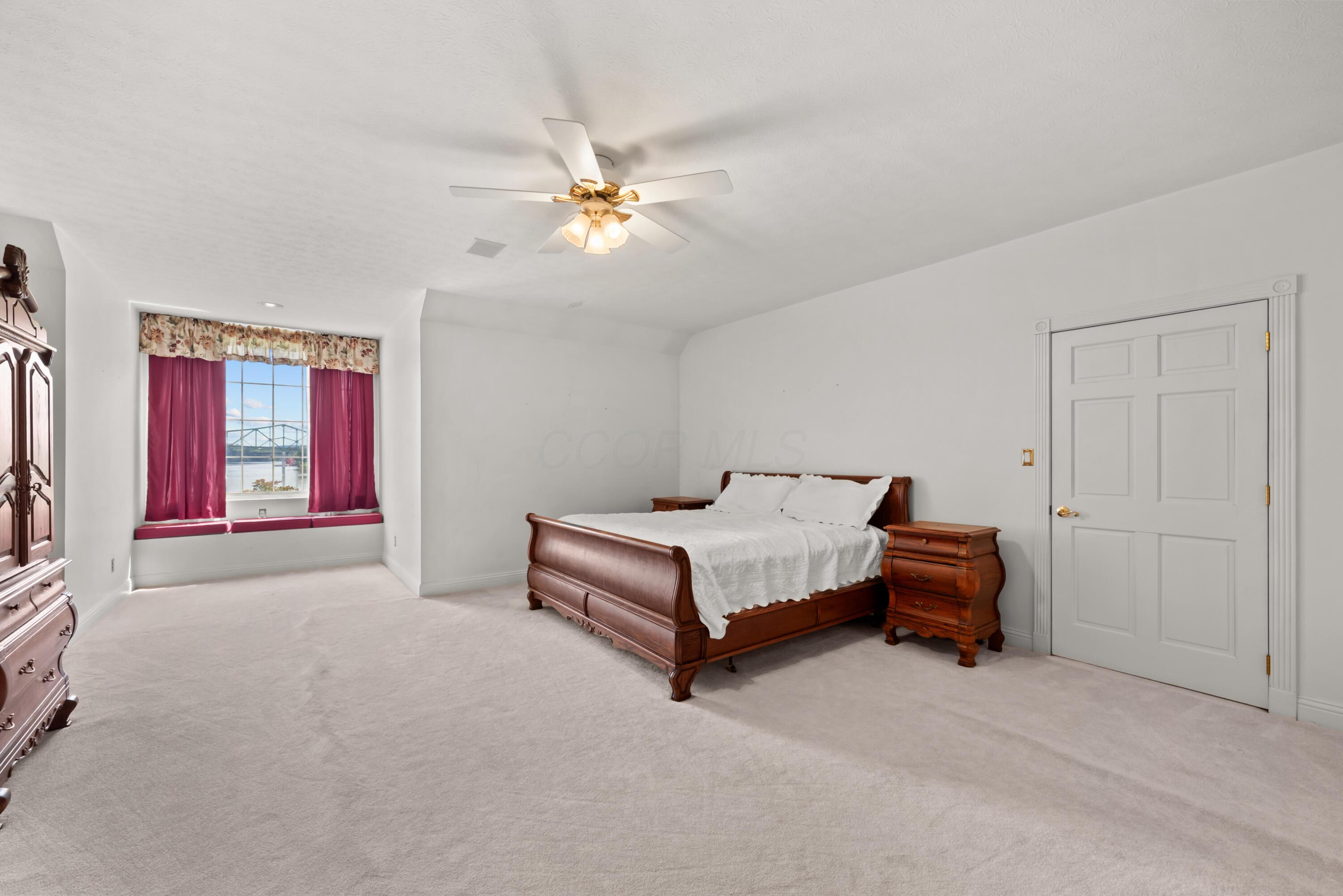 16 River Street Property Photo 28