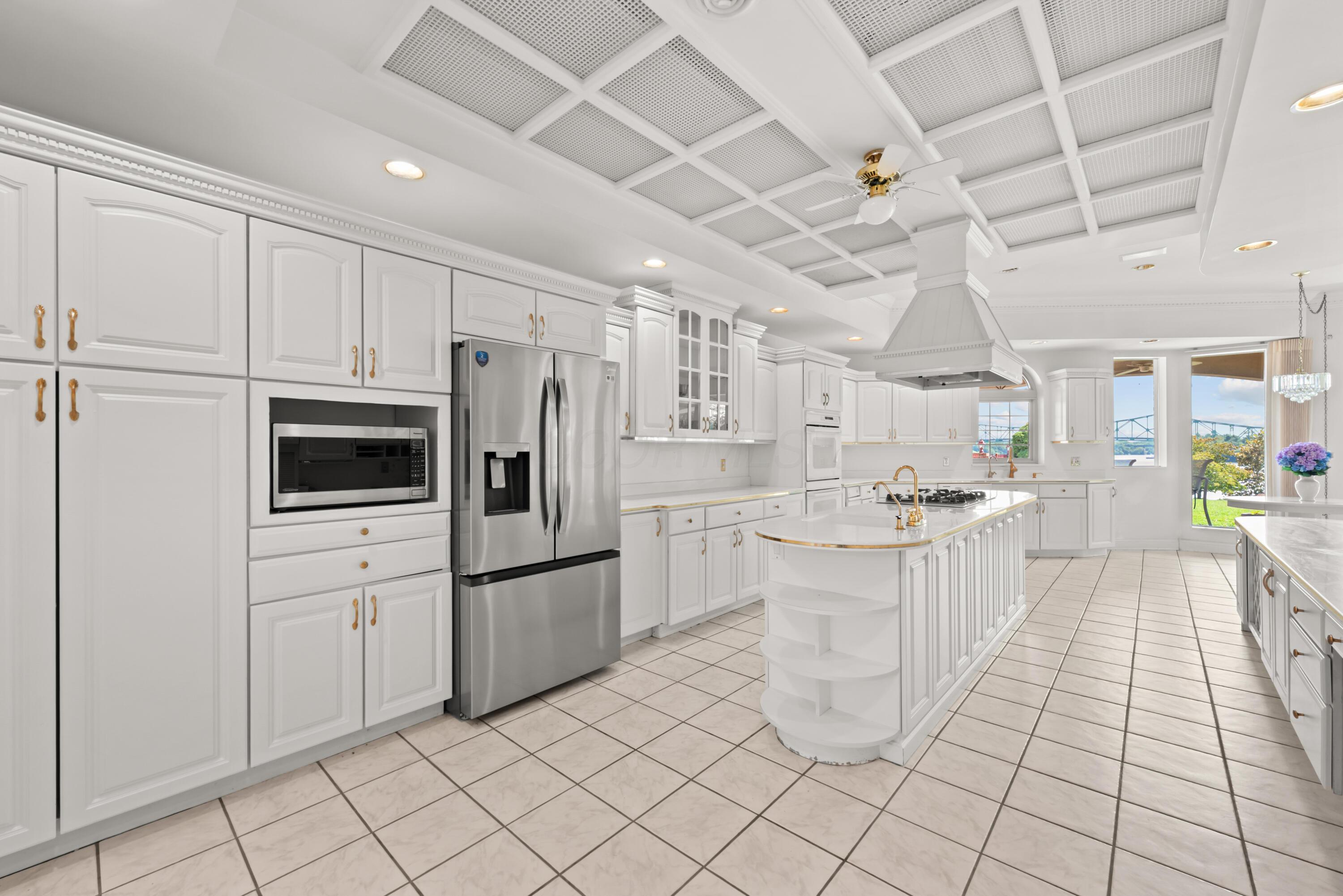 16 River Street Property Photo 35