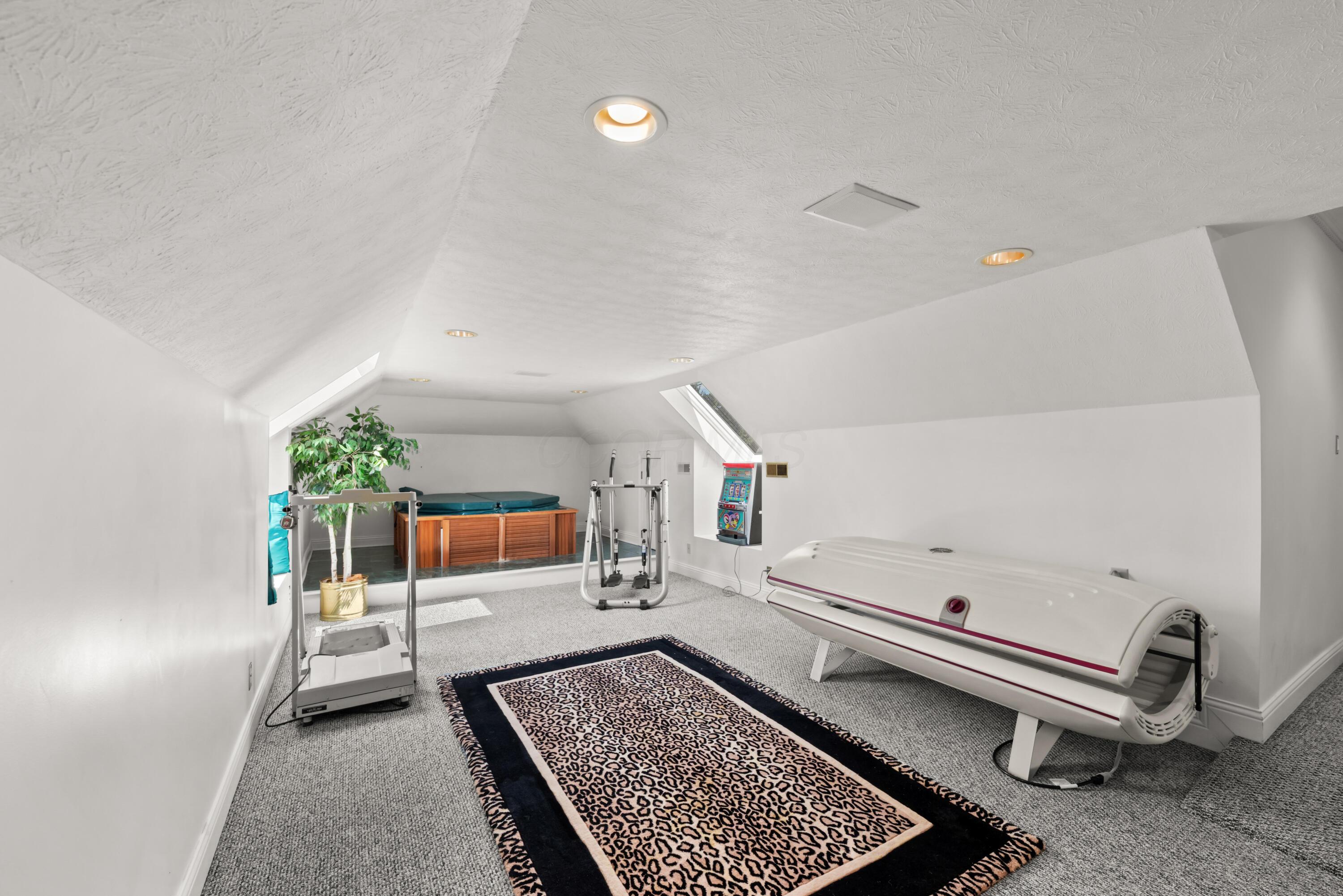 16 River Street Property Photo 50