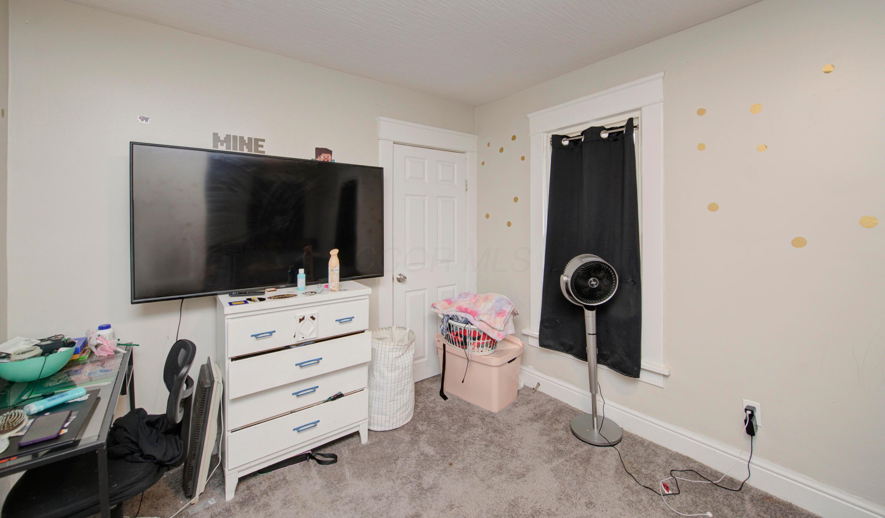 31 S Ogden Avenue Property Photo 2