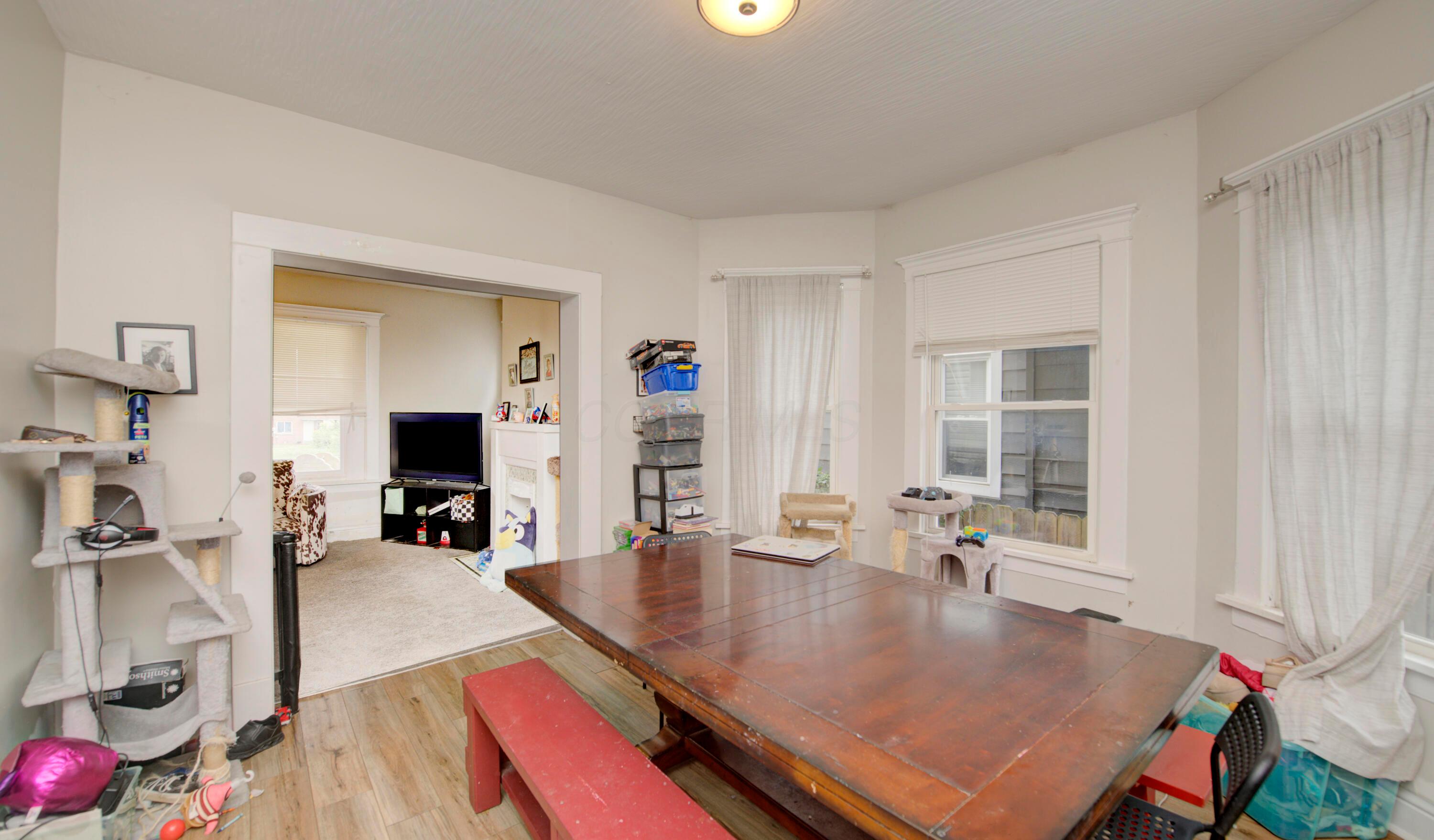 31 S Ogden Avenue Property Photo 4
