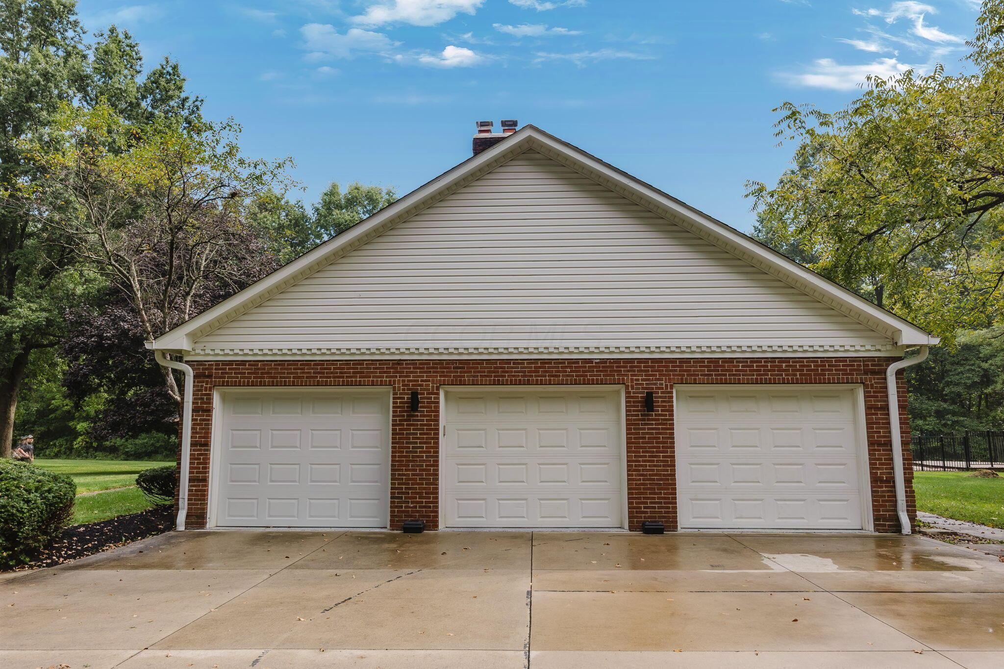 7204 Lee Road Property Photo 4